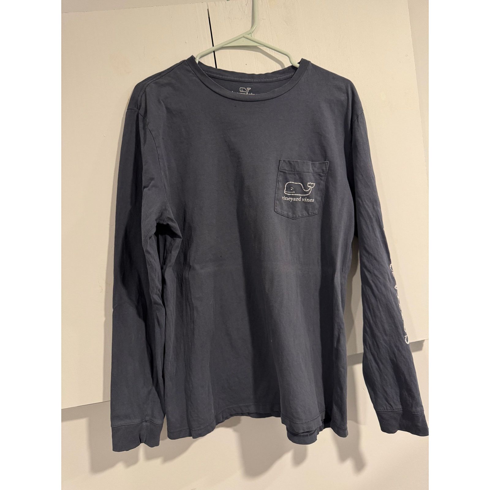 Vineyard Vines Vineyard Vines Long Sleeve Tshirt- Navy Blue- Size Medium Size M / US 6-8 / IT 42-44 - 1 Thumbnail