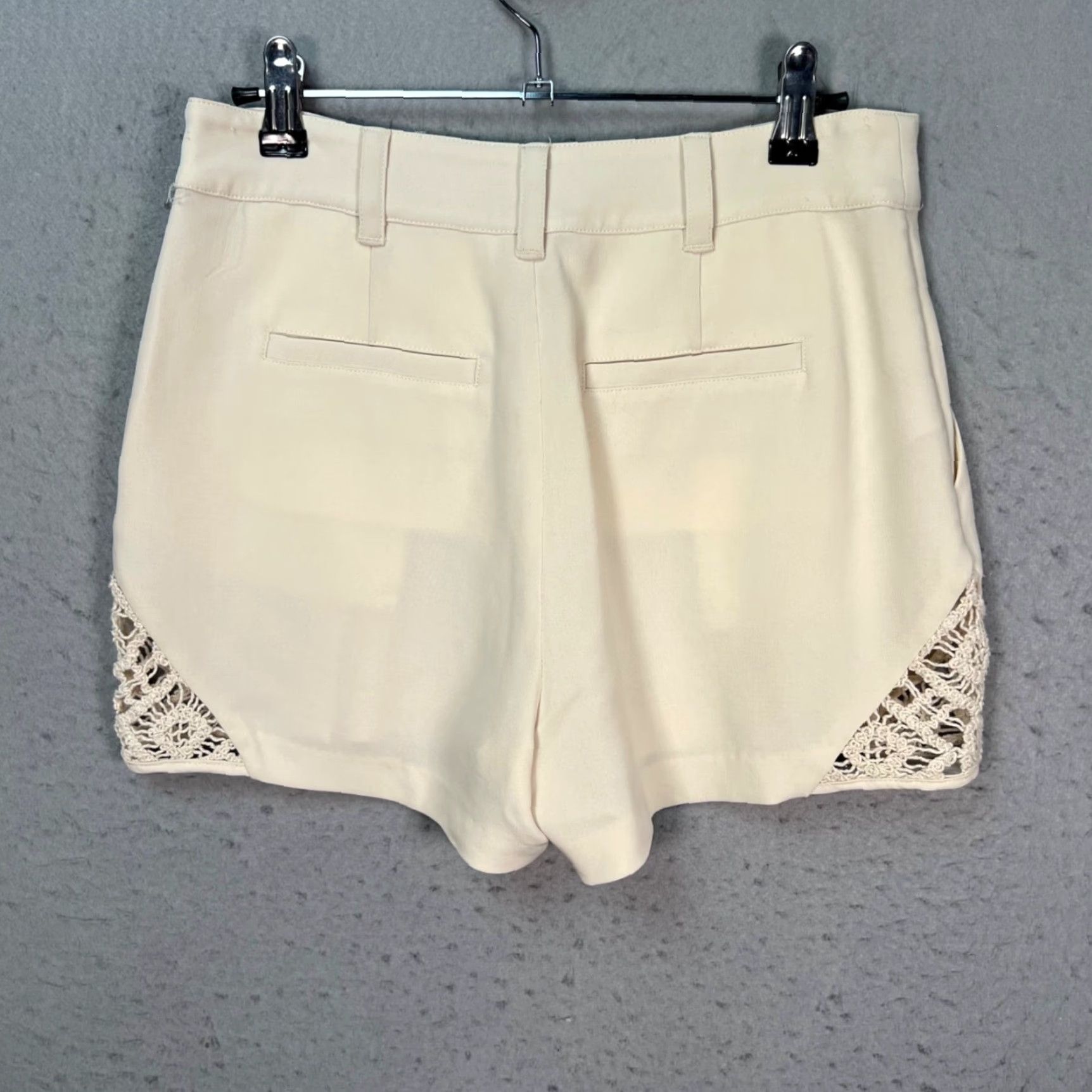 Cinq a Sept Cinq a Sept Womens 00 Ivory Crochet Trim High Waist Tailored Shorts Shirt? Size 24" / US 00 / IT 34 - 2 Thumbnail