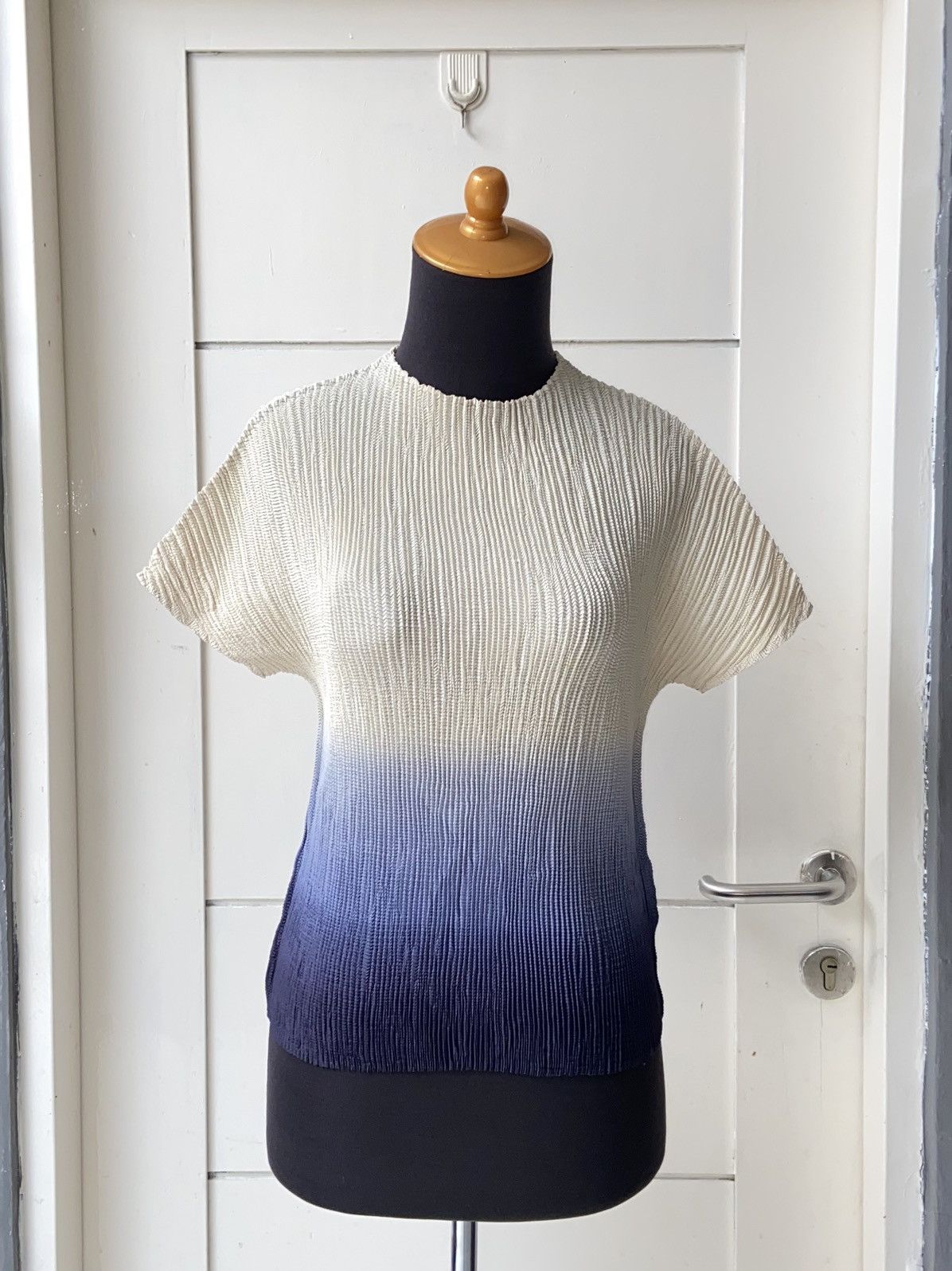 Longchamp LONGCHAMP Pleats T-shirt Size XS / US 0-2 / IT 36-38 - 5 Thumbnail