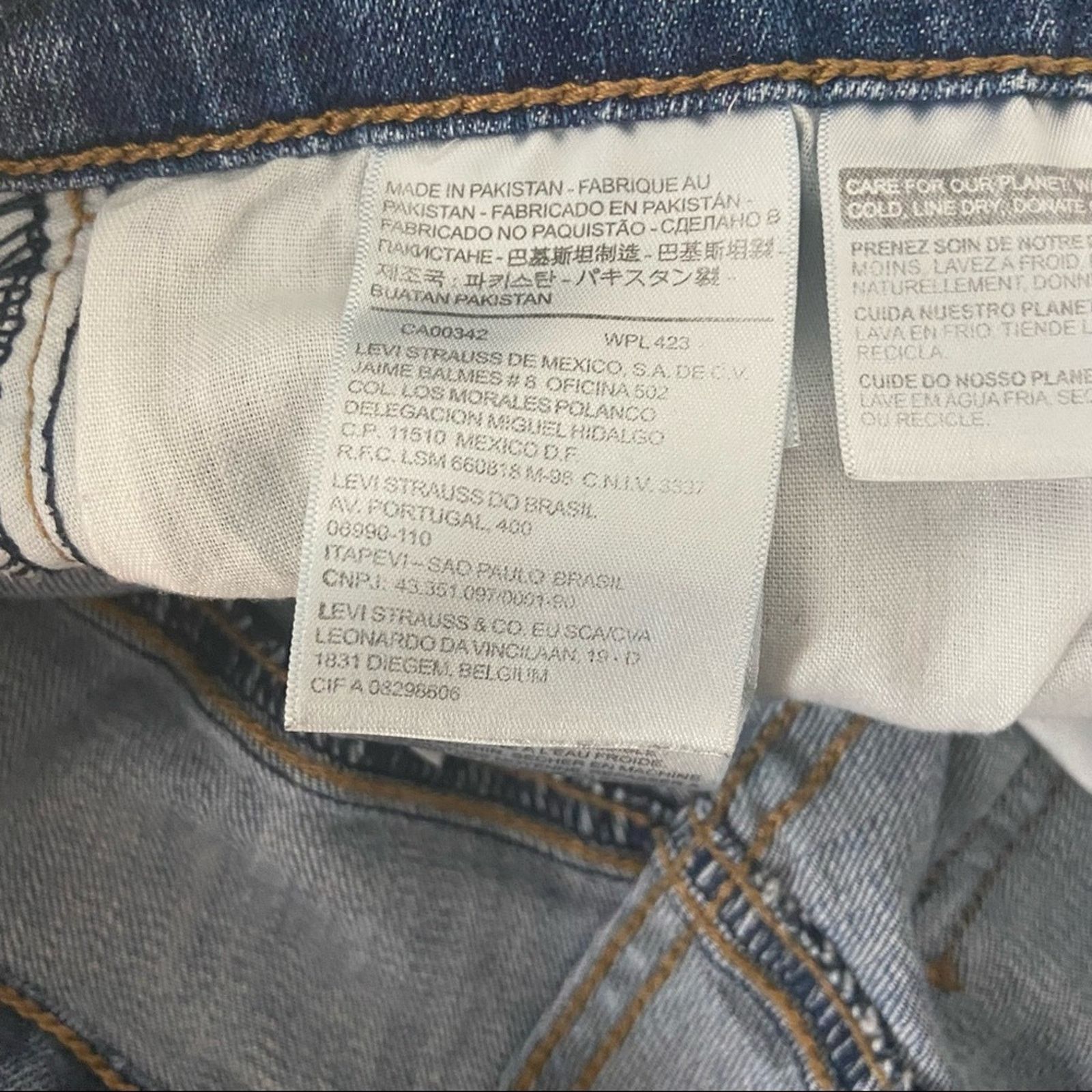 Levi's Levi's Women's Denim Shorts Size 28 Size 28" / US 6 / IT 42 - 8 Thumbnail