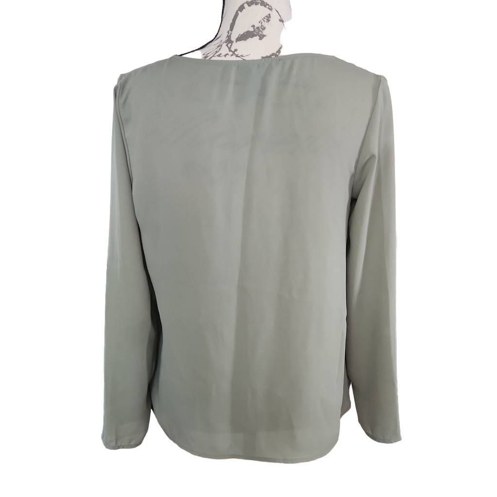 Forever 21 Forever 21 Women's Size Medium Sage Green Long Sleeve Pleat Size M / US 6-8 / IT 42-44 - 4 Thumbnail