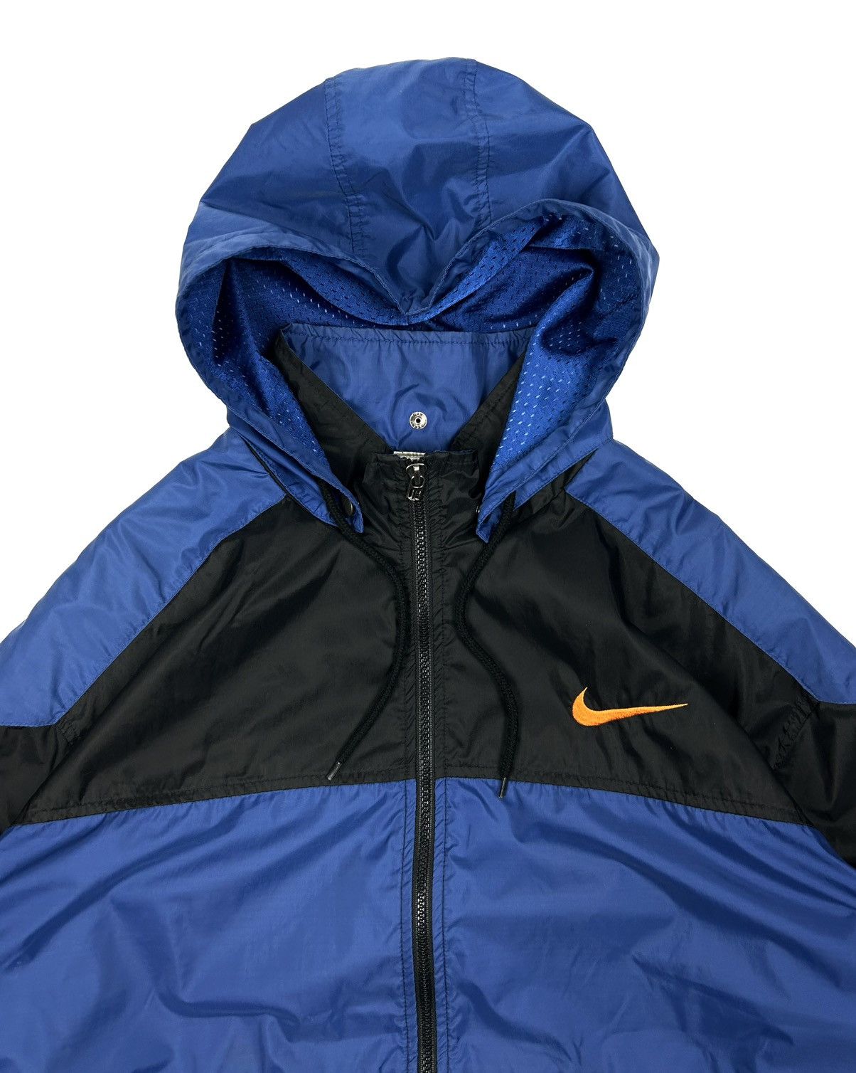 Nike 90s Nike Nylon Waterproof Light Jacket Big Logo Vintage L Size US L / EU 52-54 / 3 - 11 Thumbnail