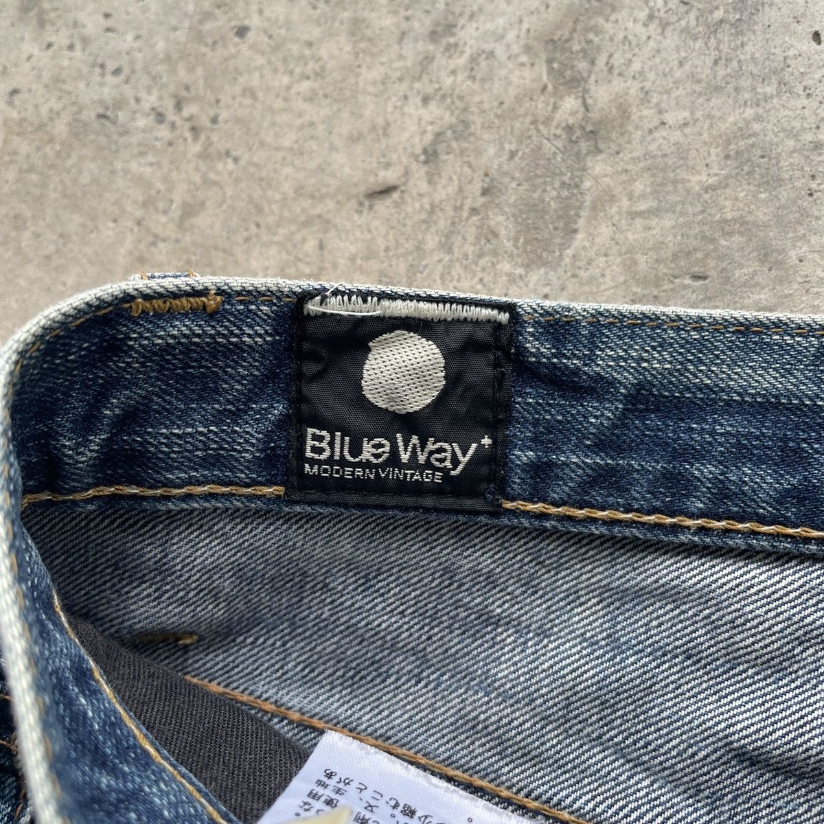 Japanese Brand × Jean × Vintage Vintage Japan Distressed Faded Jeans Denim Pants Rare Size US 31 - 7 Thumbnail
