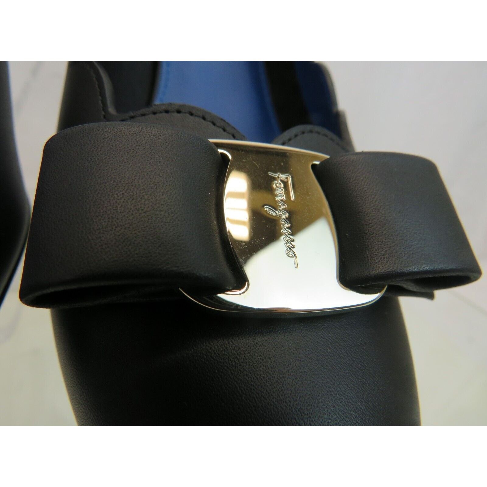 Salvatore Ferragamo CARLA SHELL BLACK LEATHER GOLD LOGO VARA BOW LOW PUMPS 9.5 B Size US 9.5 / IT 39.5 - 7 Thumbnail