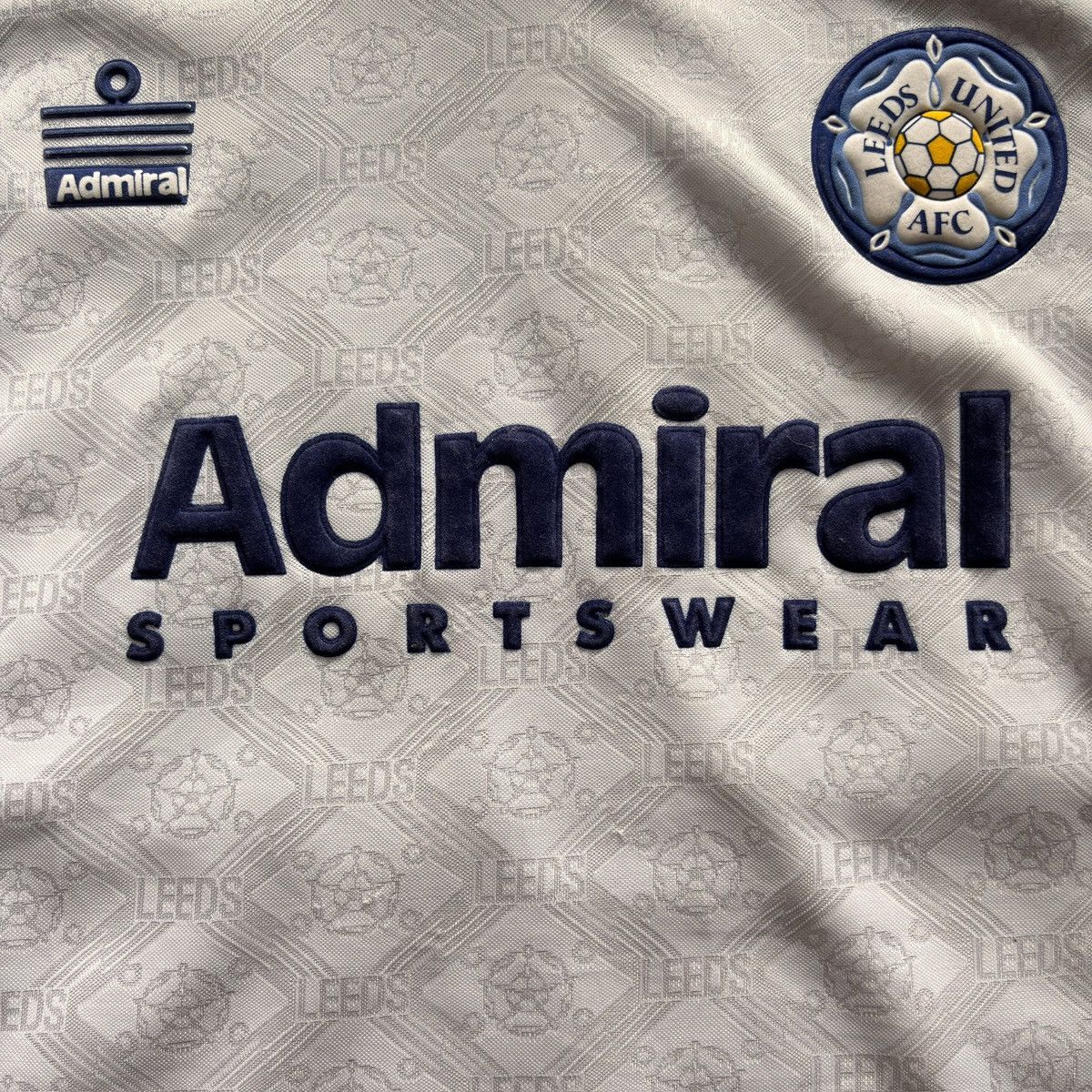Vintage Leeds United Home 1992-93 Cantona #7 Soccer Jersey Size US M / EU 48-50 / 2 - 10 Thumbnail