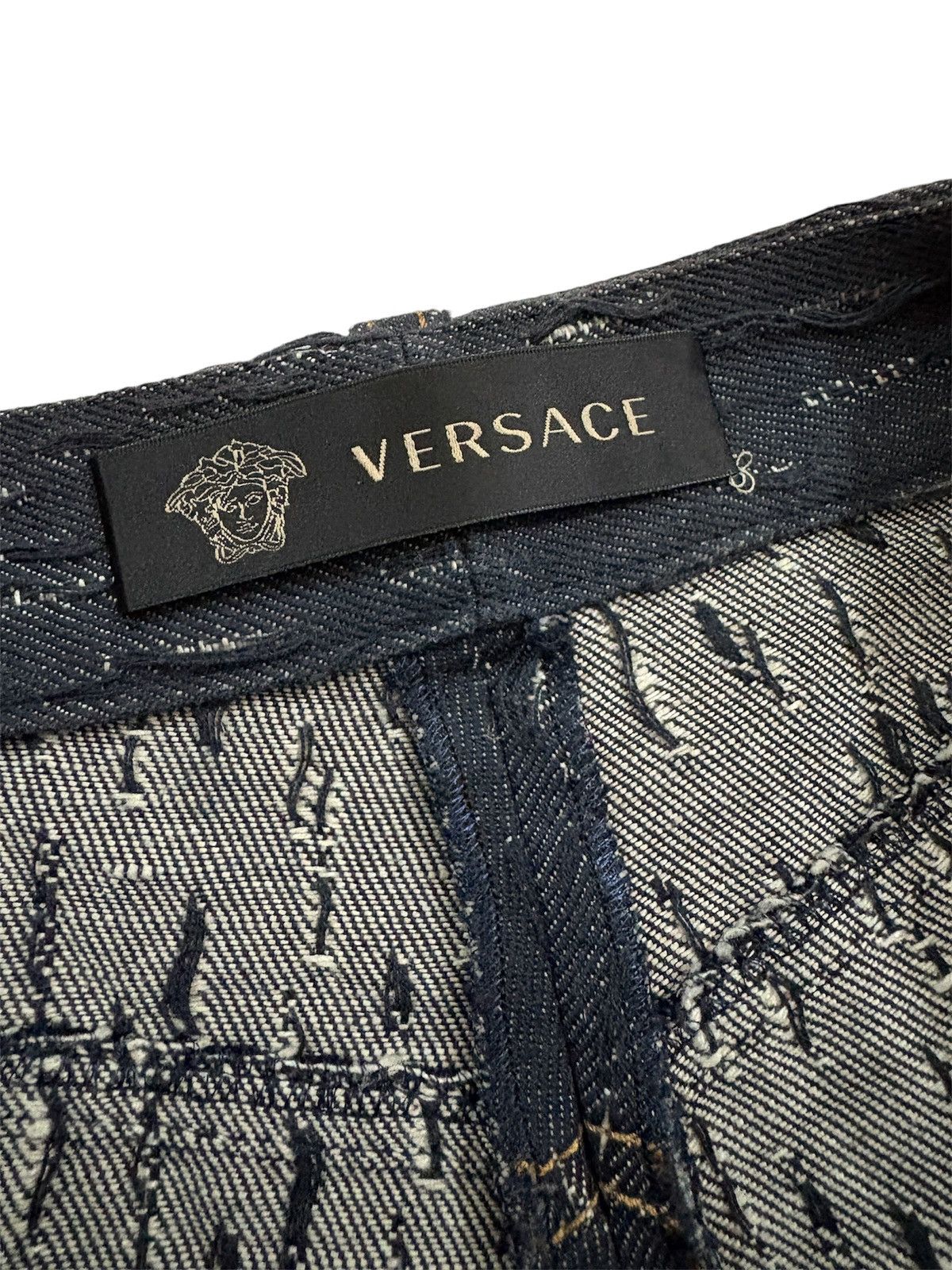 Versace Versace short pants women Size 30" / US 8 / IT 44 - 7 Thumbnail