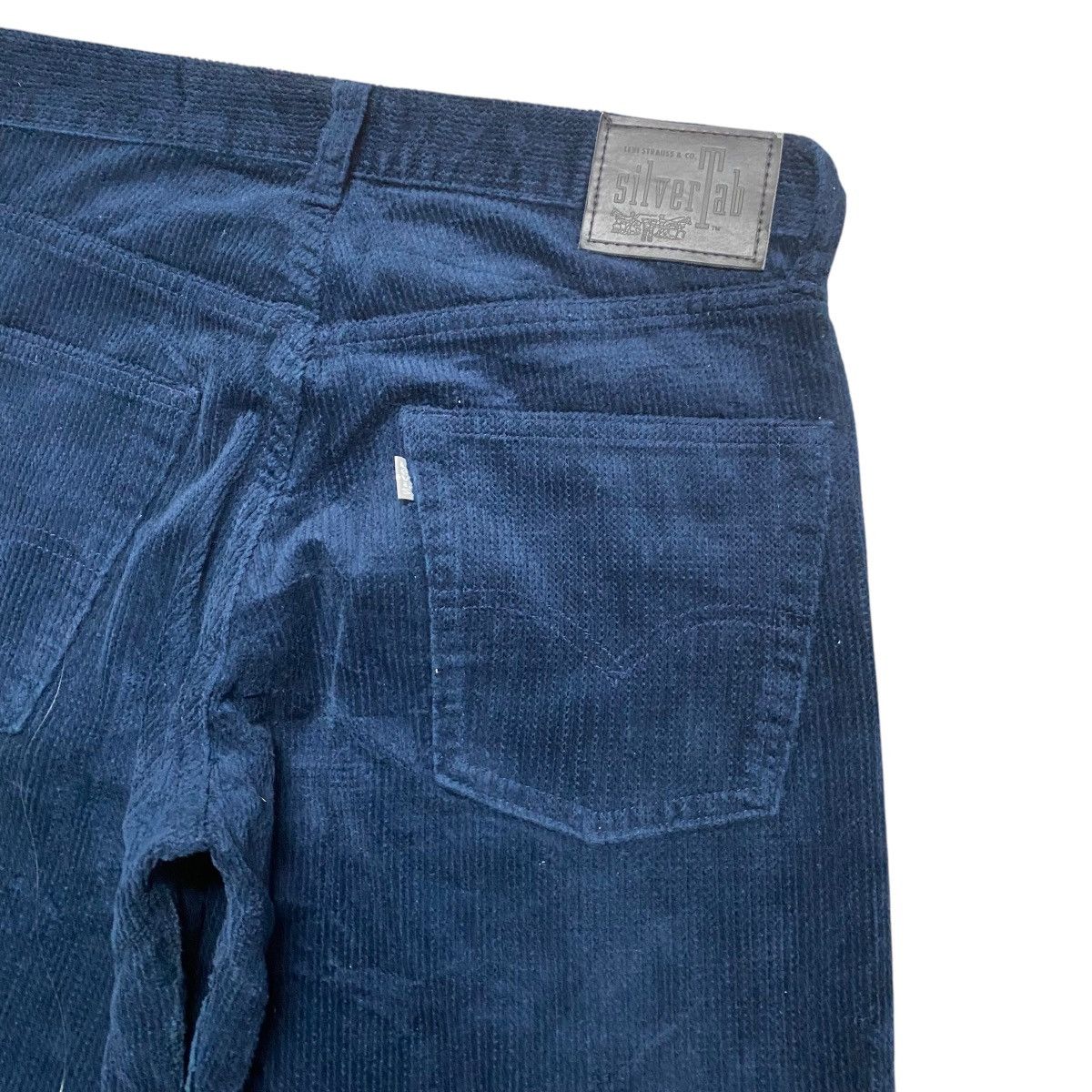 Levi's Levi's Silvertab Wide Leg Corduroy Pants Size US 29 - 12 Thumbnail