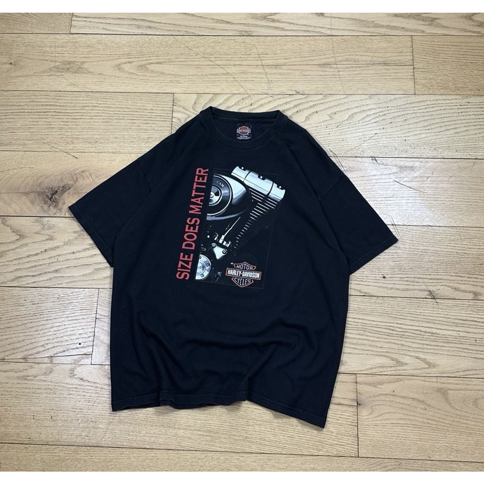 Harley Davidson × Vintage Vintage Harley Davidson "Size Does Matter" T-shirt Size US XL / EU 56 / 4 - 1 Thumbnail