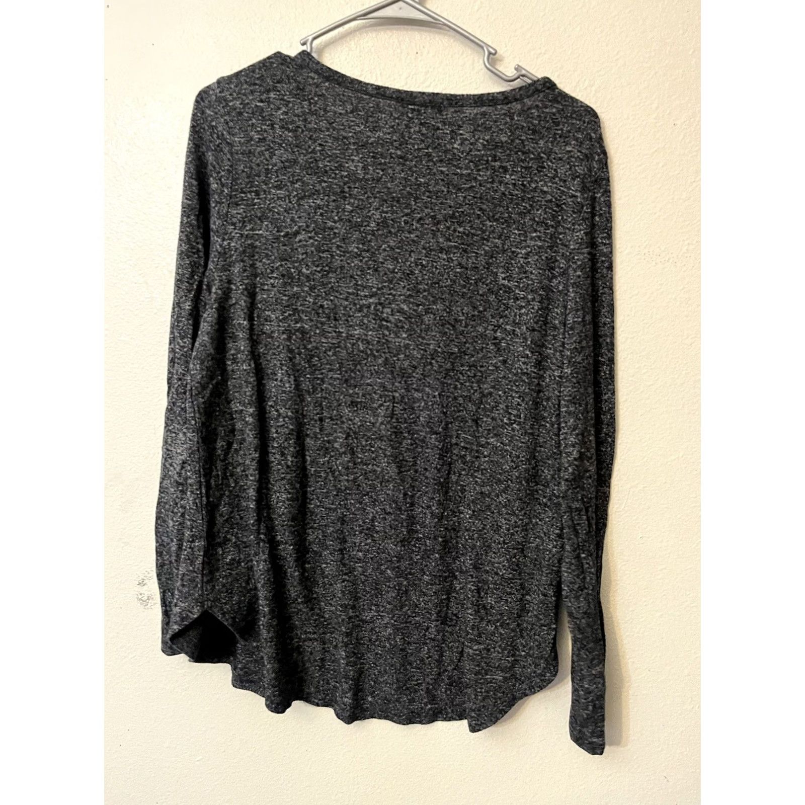 Old Navy Old Navy Top Size Black Women's Rayon Blend Long Sleeve Round Neck Size L / US 10 / IT 46 - 3 Thumbnail