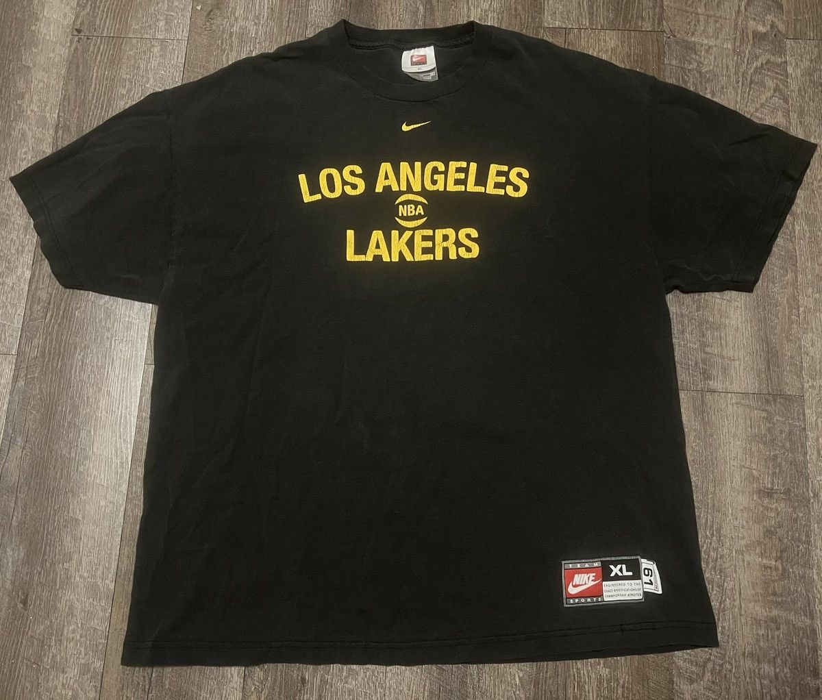 Nike Vintage Nike Los Angeles Shirt size XL Size US XL / EU 56 / 4 - 1 Thumbnail