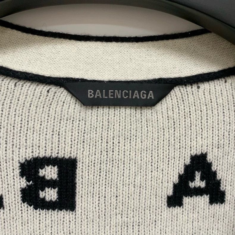 Balenciaga Balenciaga Black full-print logo knit cardigan sweater 2503 Size US M / EU 48-50 / 2 - 3 Thumbnail