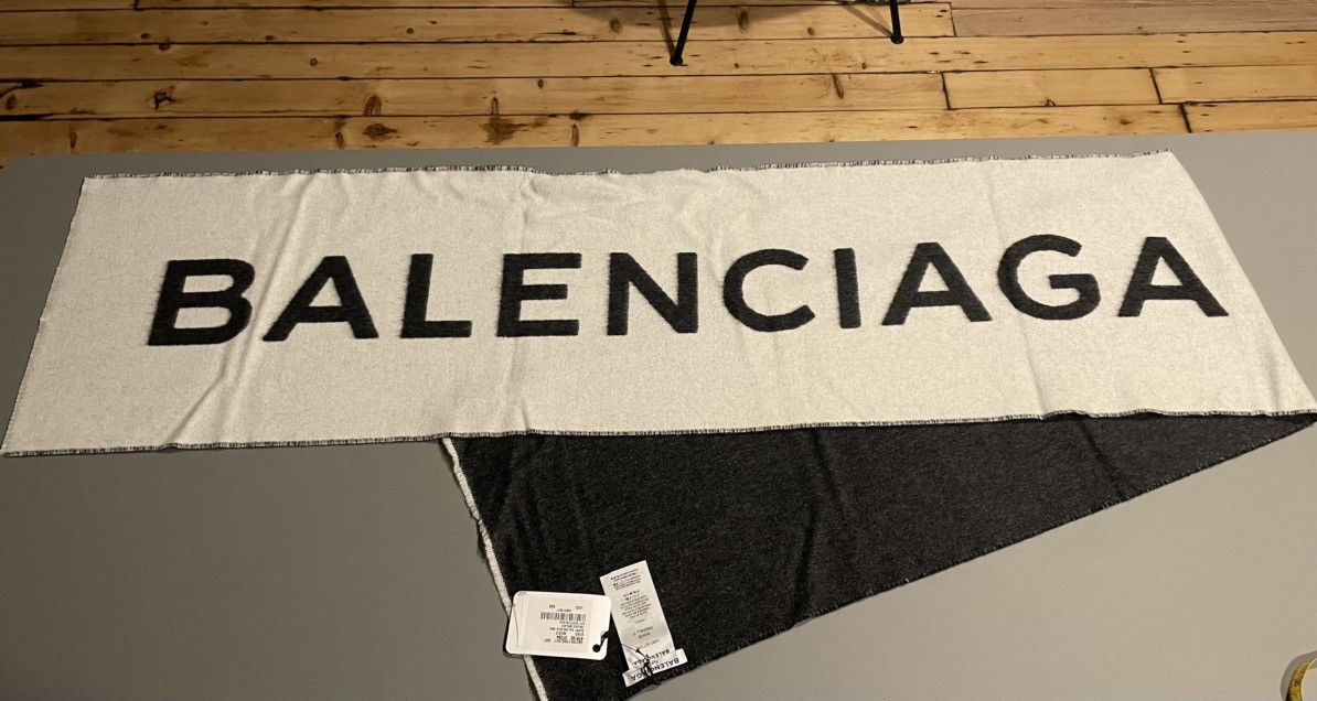 Balenciaga Balenciaga cashmere / wool double color scarf Size ONE SIZE - 2 Thumbnail
