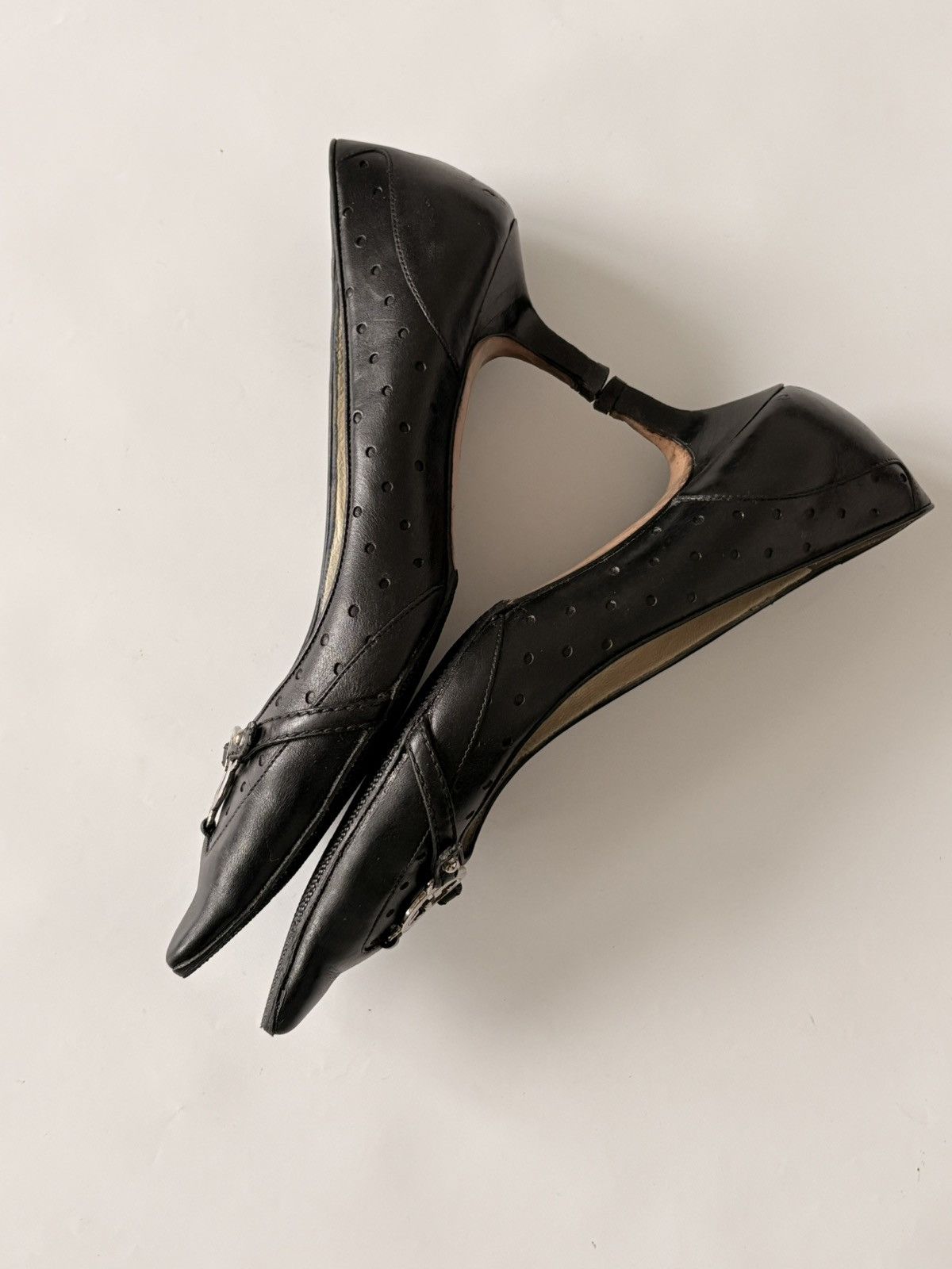Gucci Gucci black leather kitten heels interlocking GG pumps 36 Size US 6 / IT 36 - 6 Thumbnail
