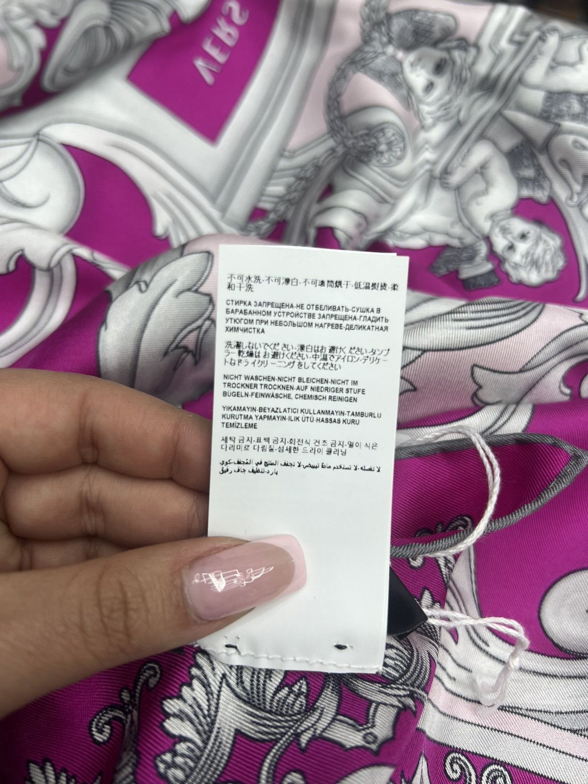Versace Versace Baroque Print Silk Scarf Size ONE SIZE - 9 Thumbnail
