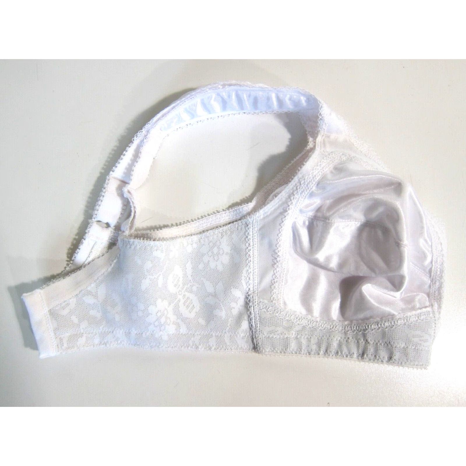 Vintage VINTAGE Playtex 18-Hour White Satin Lace Wide Strap Support Bra Women 36C Size ONE SIZE - 6 Thumbnail