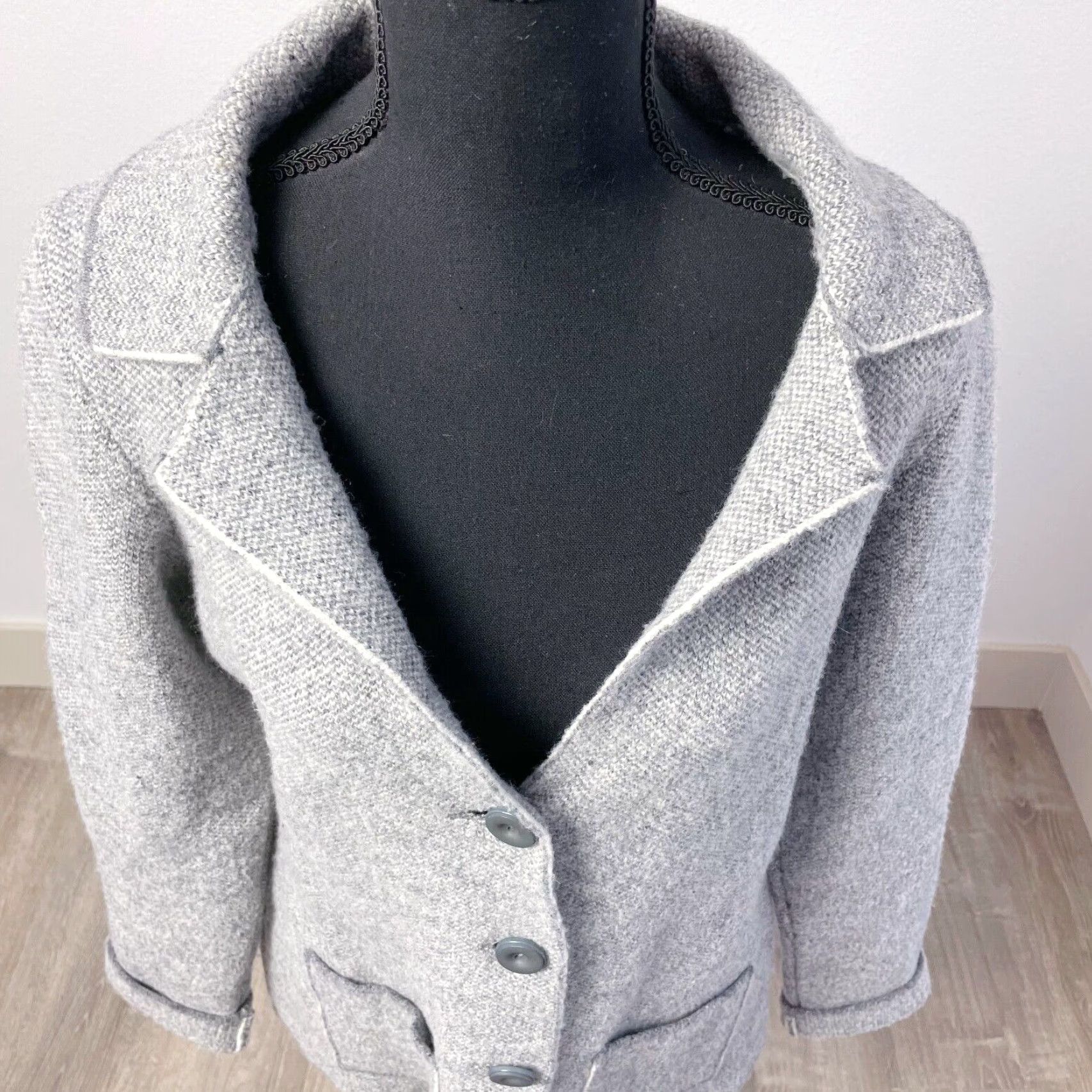 Vintage Cocogio Gray Textured Cardigan Sweater Wool Blend Large Italy Women L Size L / US 10 / IT 46 - 2 Thumbnail