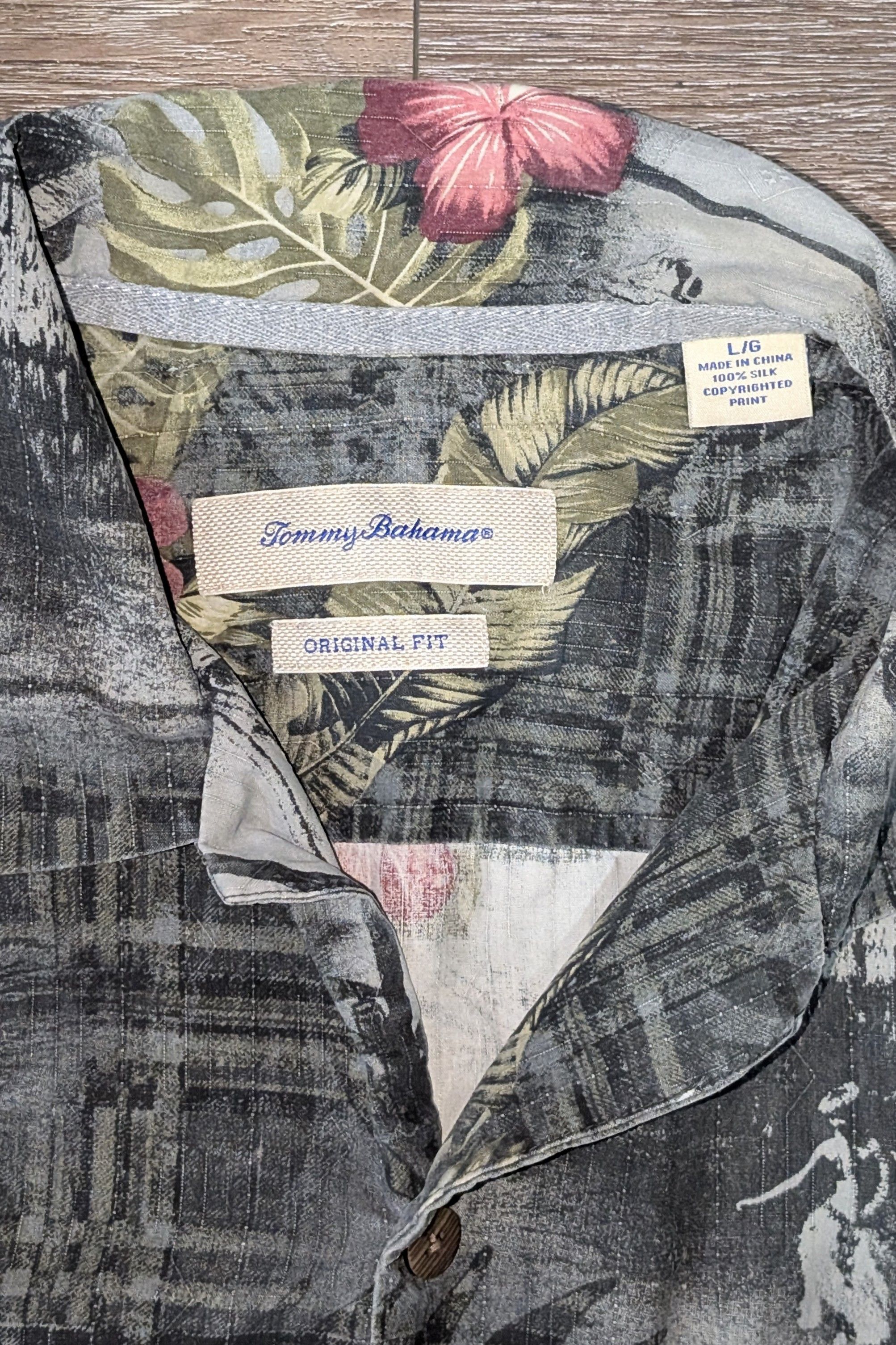 Tommy Bahama Vintage Tommy Bahama Hula Girl floral Hawaiian shirt - L Size US L / EU 52-54 / 3 - 3 Thumbnail