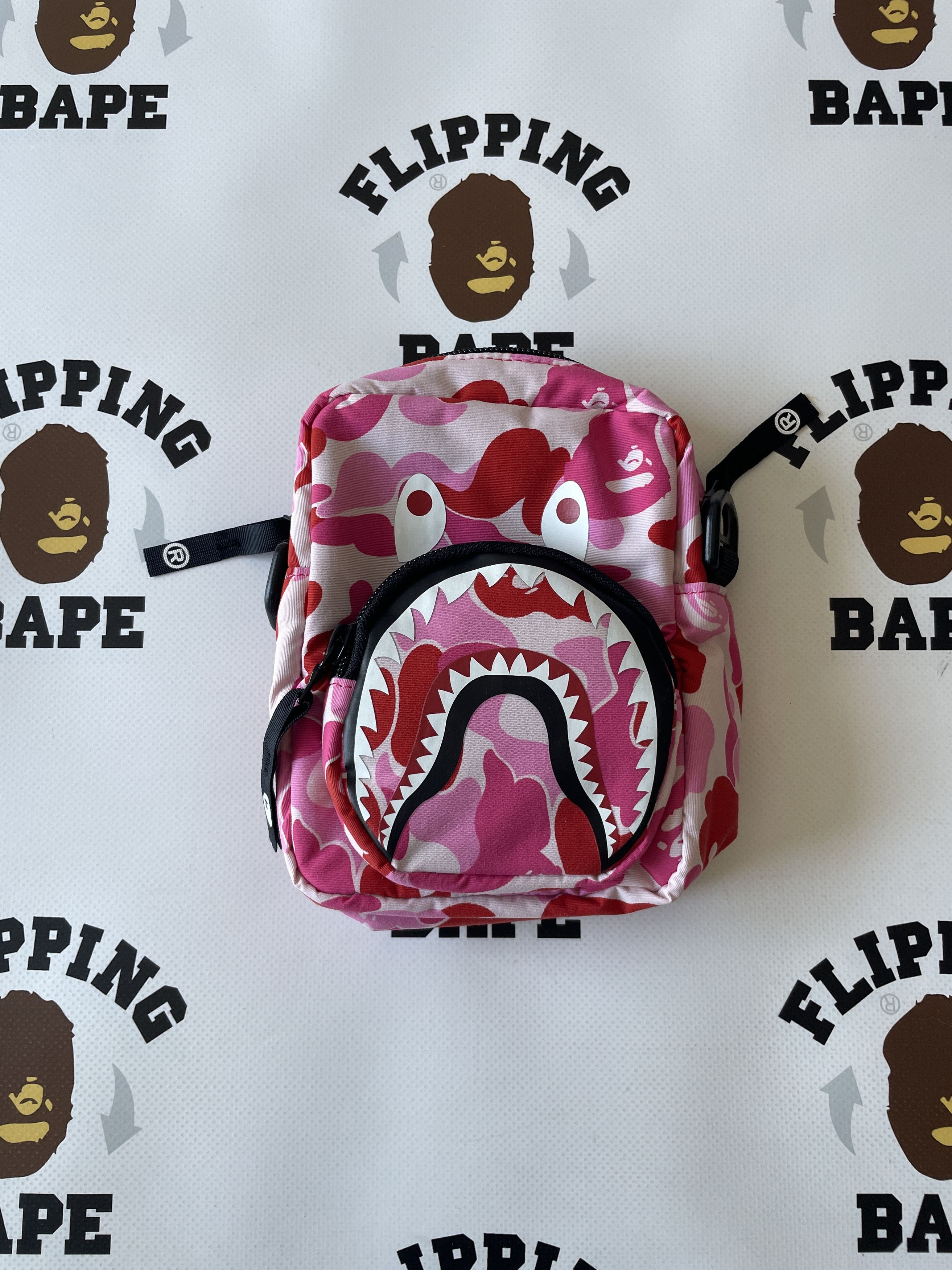 Bape BAPE ABC CAMO SHARK MINI BAG Size ONE SIZE - 1 Thumbnail