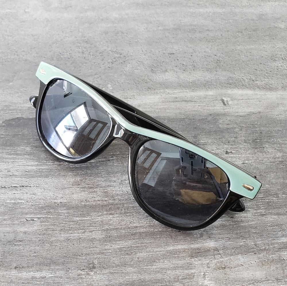 Designer Black Teal Trim Classic Sunglasses Size ONE SIZE - 3 Thumbnail