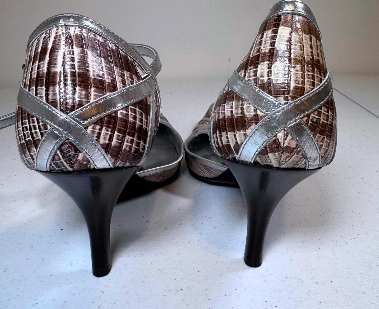 Designer Stylish Carlos by Carlos Santana Silver Heels Size US 10 / IT 40 - 4 Thumbnail