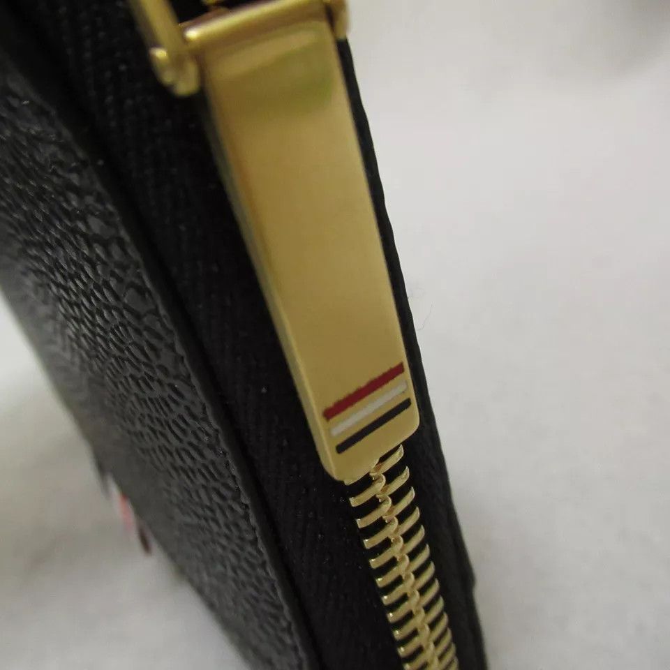 Thom Browne o1s22i1n0924 Size: OS / Zip Around Wallet in Black Size ONE SIZE - 7 Thumbnail