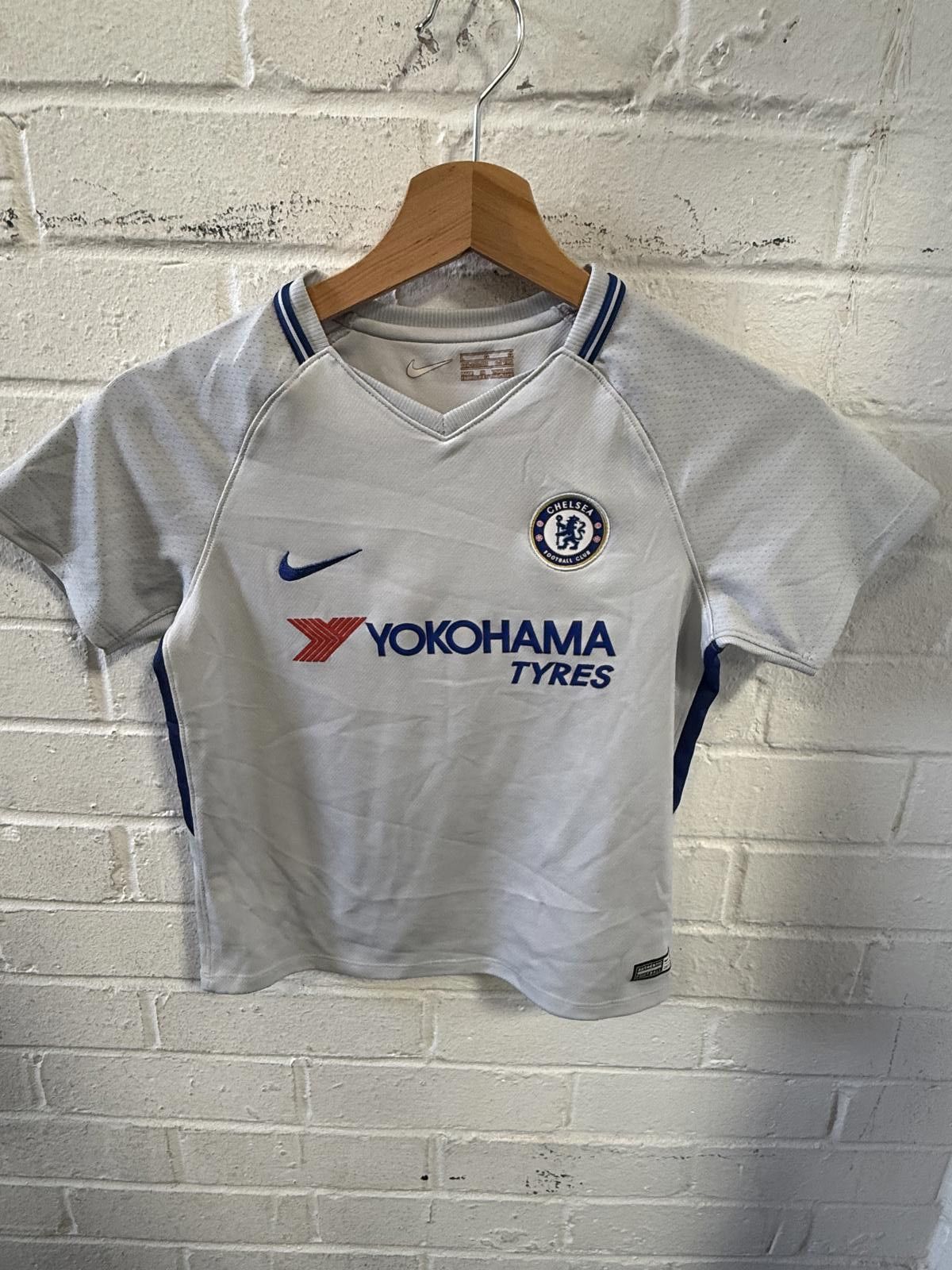 Nike Chelsea FC Men's Soccer Jersey - White Size US M / EU 48-50 / 2 - 1 Thumbnail