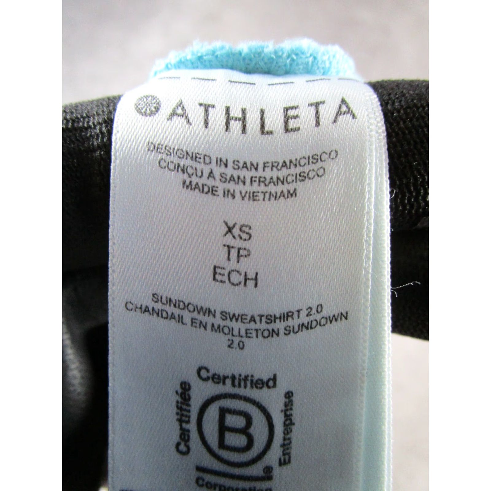 Athleta VINTAGE Athleta Shirt Womens XS Blue Activewear Running Pullover Knit Casual Size XS / US 0-2 / IT 36-38 - 4 Thumbnail