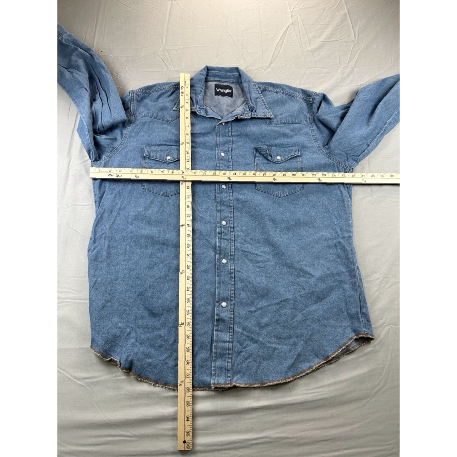 Wrangler VINTAGE Wrangler Denim Shirt Medium Pearl Snap Western Cowboy Rodeo Mens Size US M / EU 48-50 / 2 - 4 Thumbnail