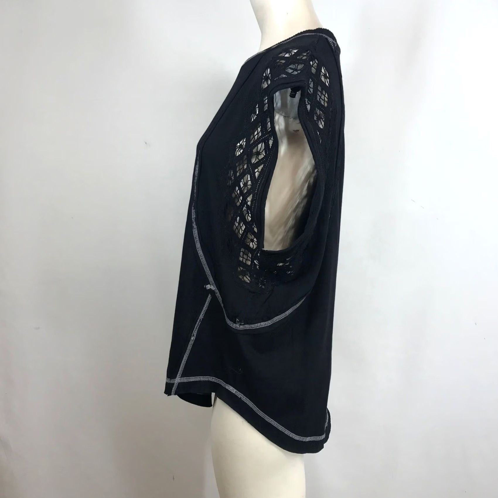 Free People Free People Black Crochet Lace Accent Muscle Tee Contrast Stitch XS Tank Women Size XS / US 0-2 / IT 36-38 - 6 Thumbnail