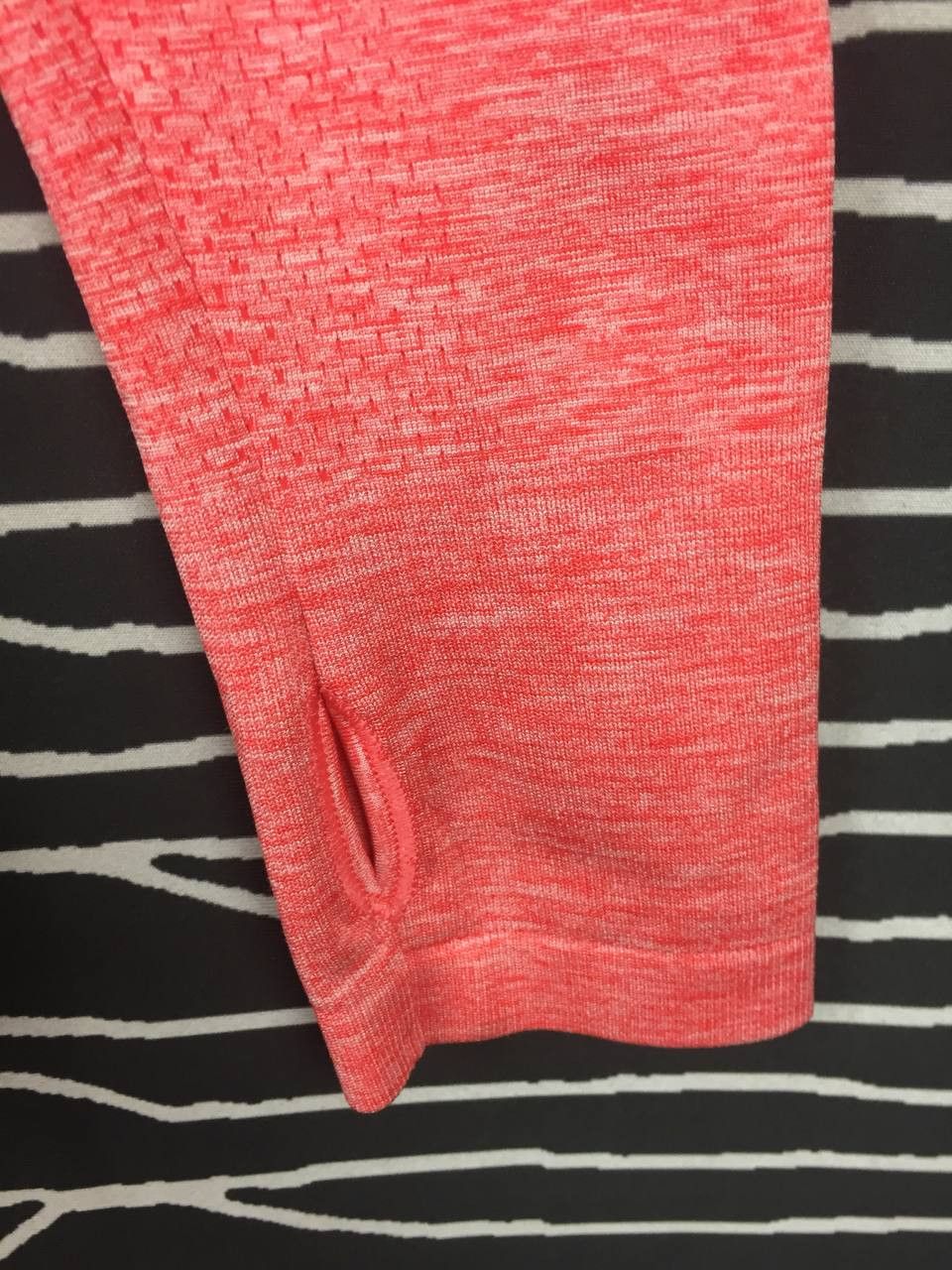 Nike Nike Women's Dri-FIT Knit Seamless Running Top Pink Coral Size L / US 10 / IT 46 - 5 Thumbnail