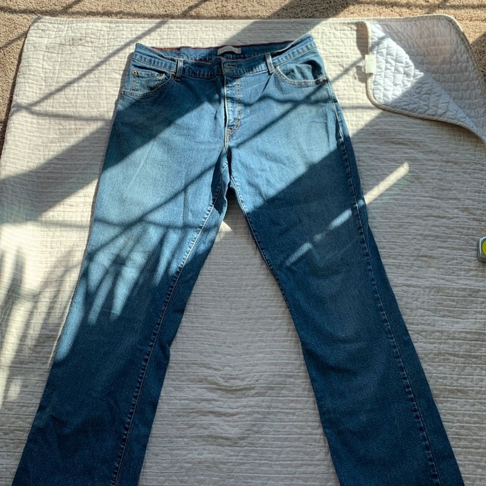 Levi's Levis womens jeans 550 relaxed bootcut Size 36" / US 14 / IT 50 - 1 Thumbnail