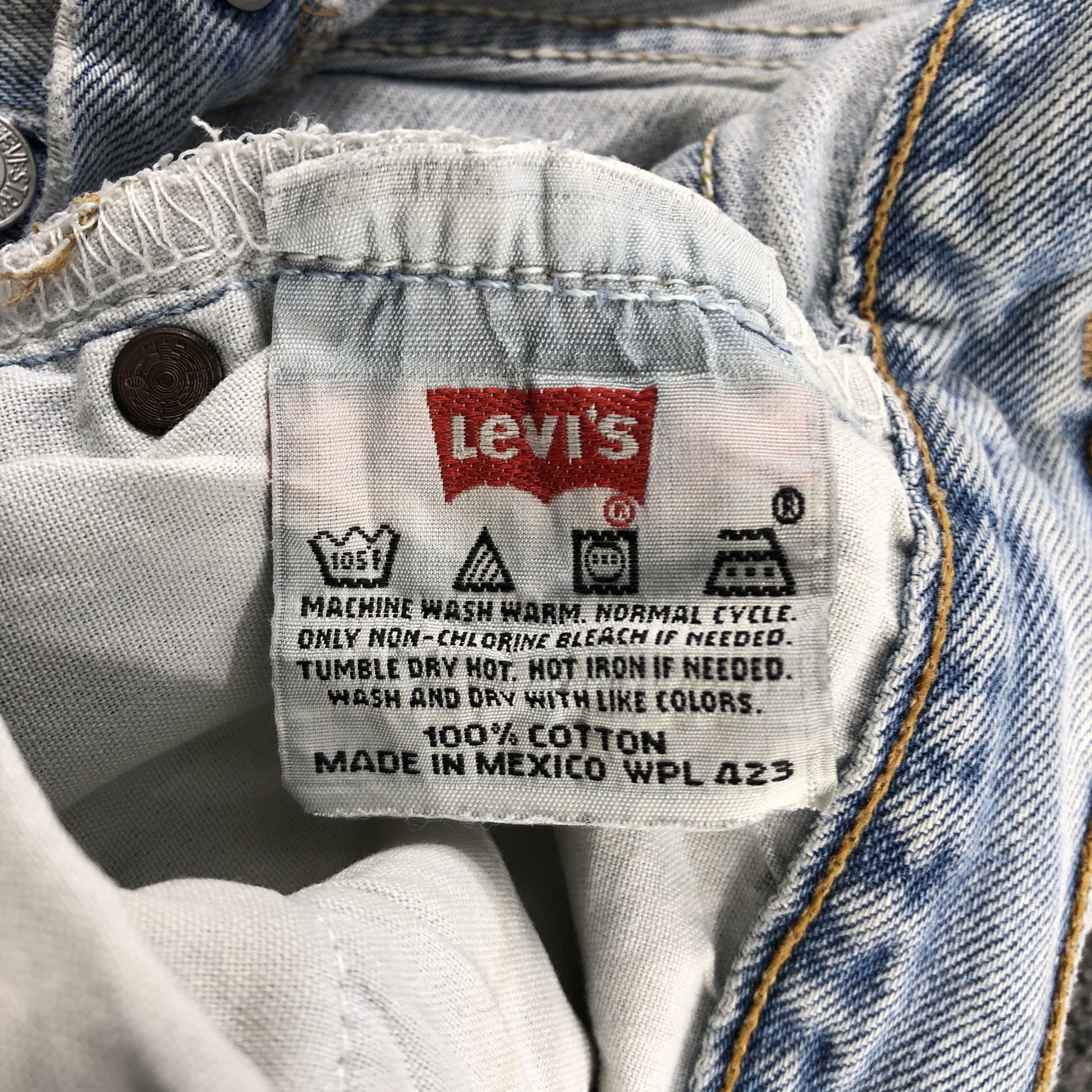 Levi's Vintage 90s Levi's 501 Jeans Dirty Light wash Denim KJ791 Size US 34 / EU 50 - 14 Thumbnail