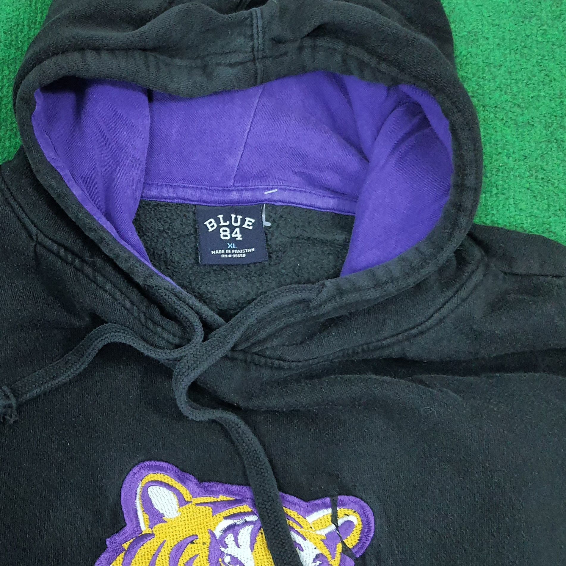 Vintage Vintage LSU Tigers Football Hoodie C270N9 Size US XL / EU 56 / 4 - 5 Thumbnail