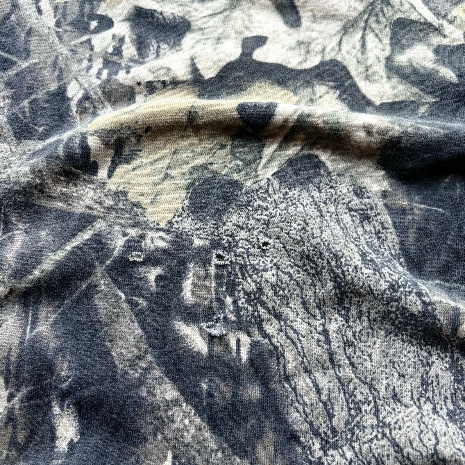 Mossy Oaks Vintage 90s Distressed Mossy Oaks Faded T-shirt Size US L / EU 52-54 / 3 - 7 Thumbnail