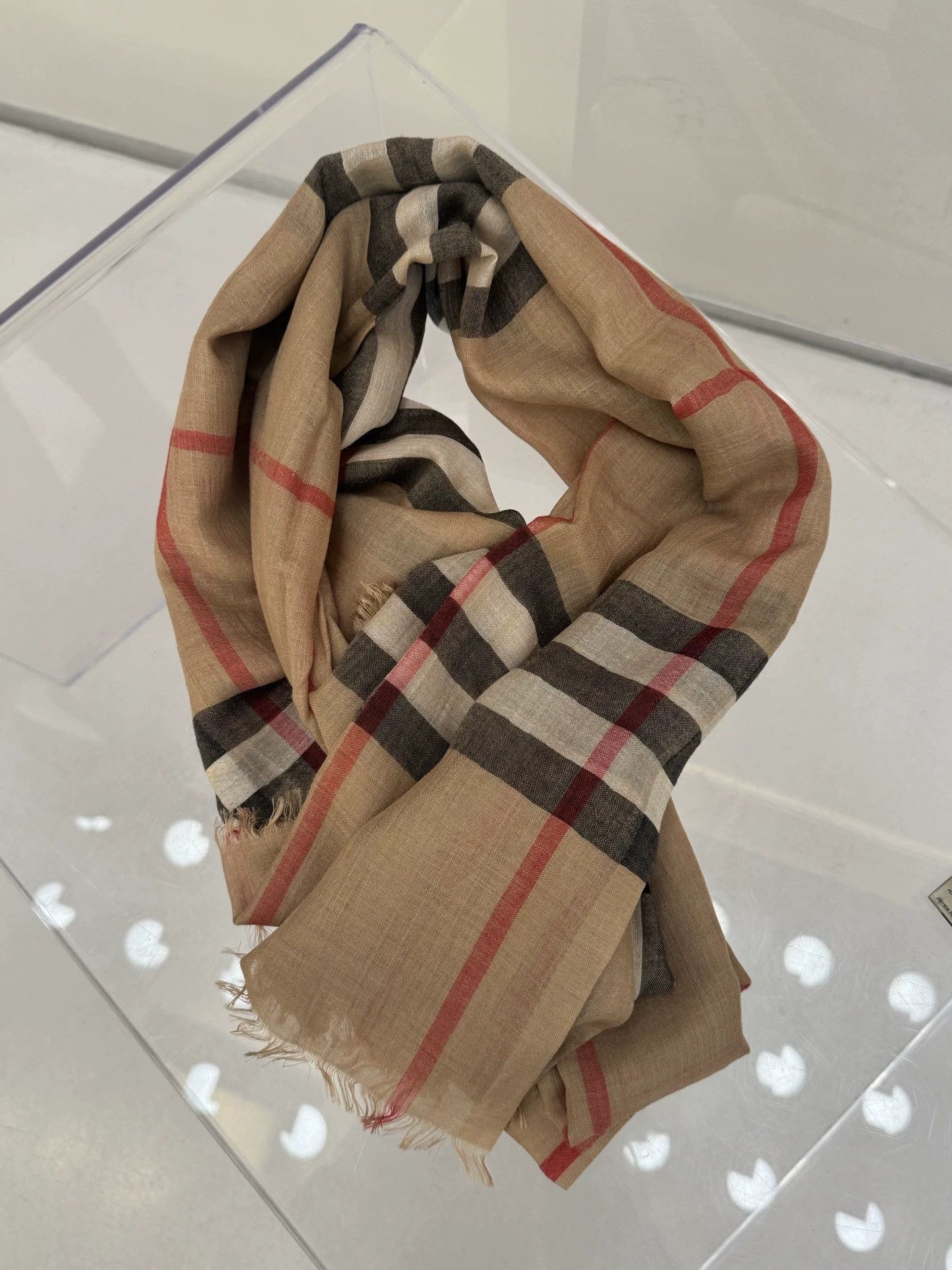 Burberry Burberry camel check light used scarf minor stain Size ONE SIZE - 4 Thumbnail