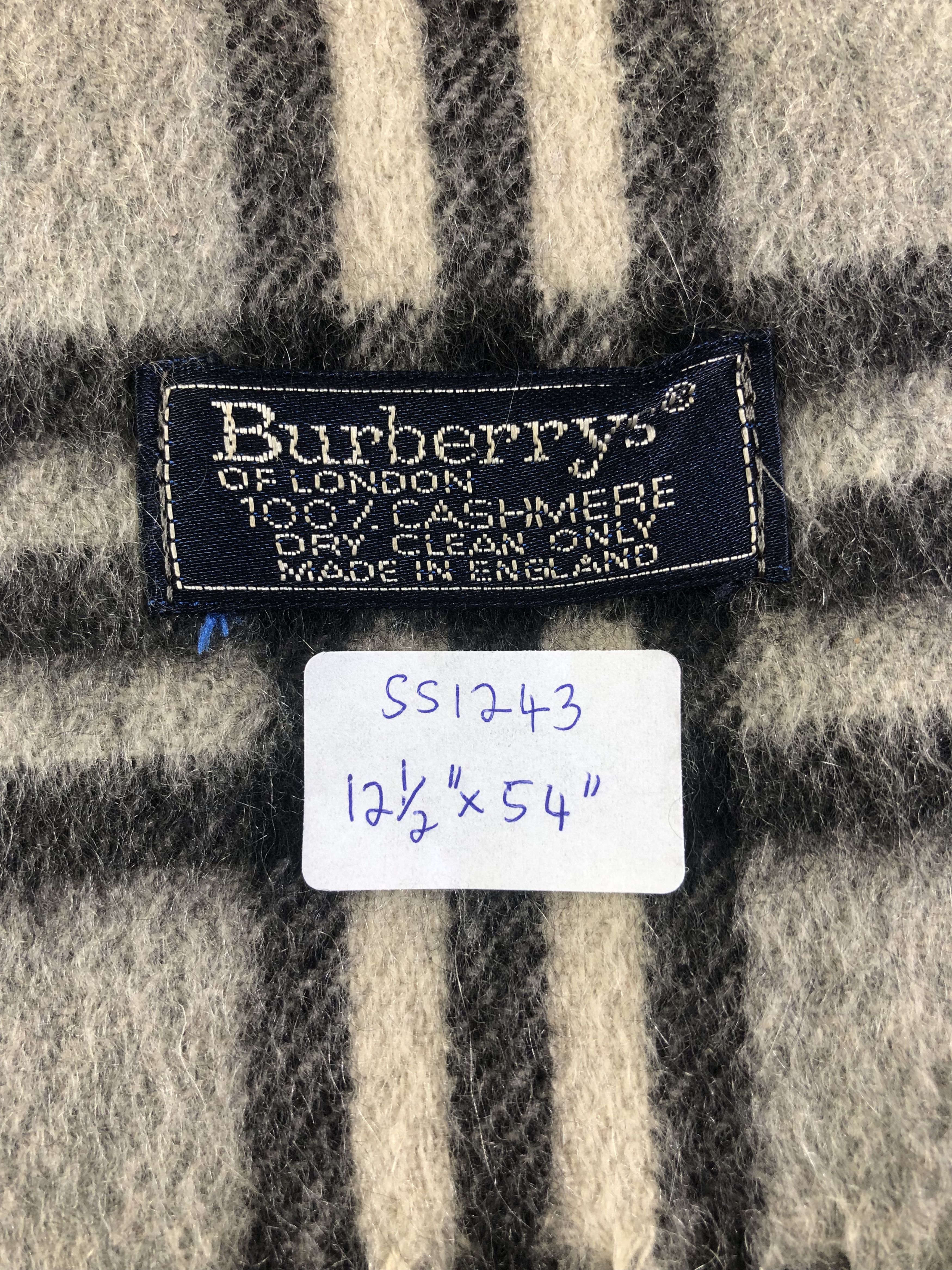 Burberry Burberrys Cashmere Scarf / Muffler / Neckwear SS1243 Size ONE SIZE - 8 Thumbnail