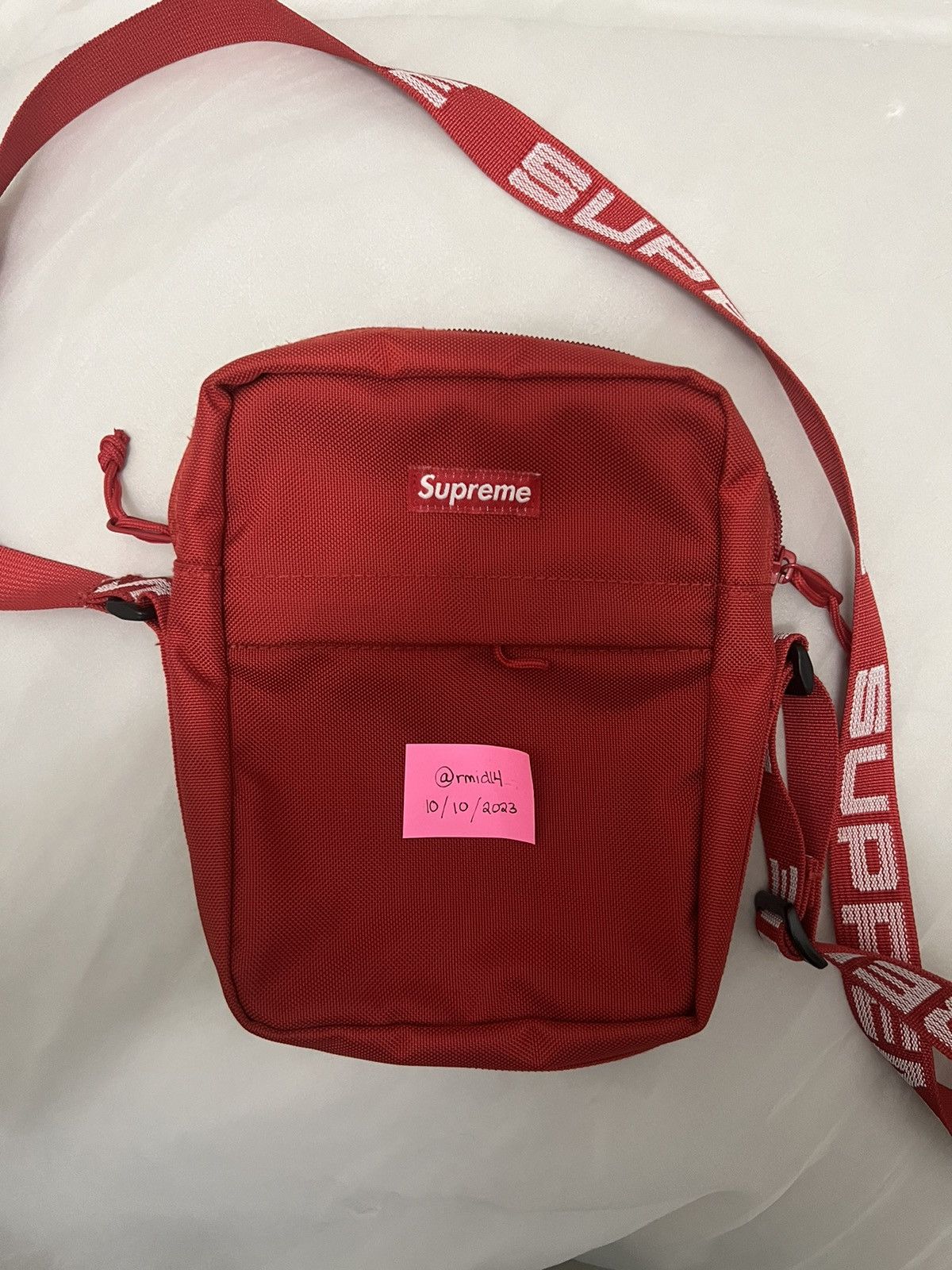 Supreme shoulder bag (ss18) Used once - Depop