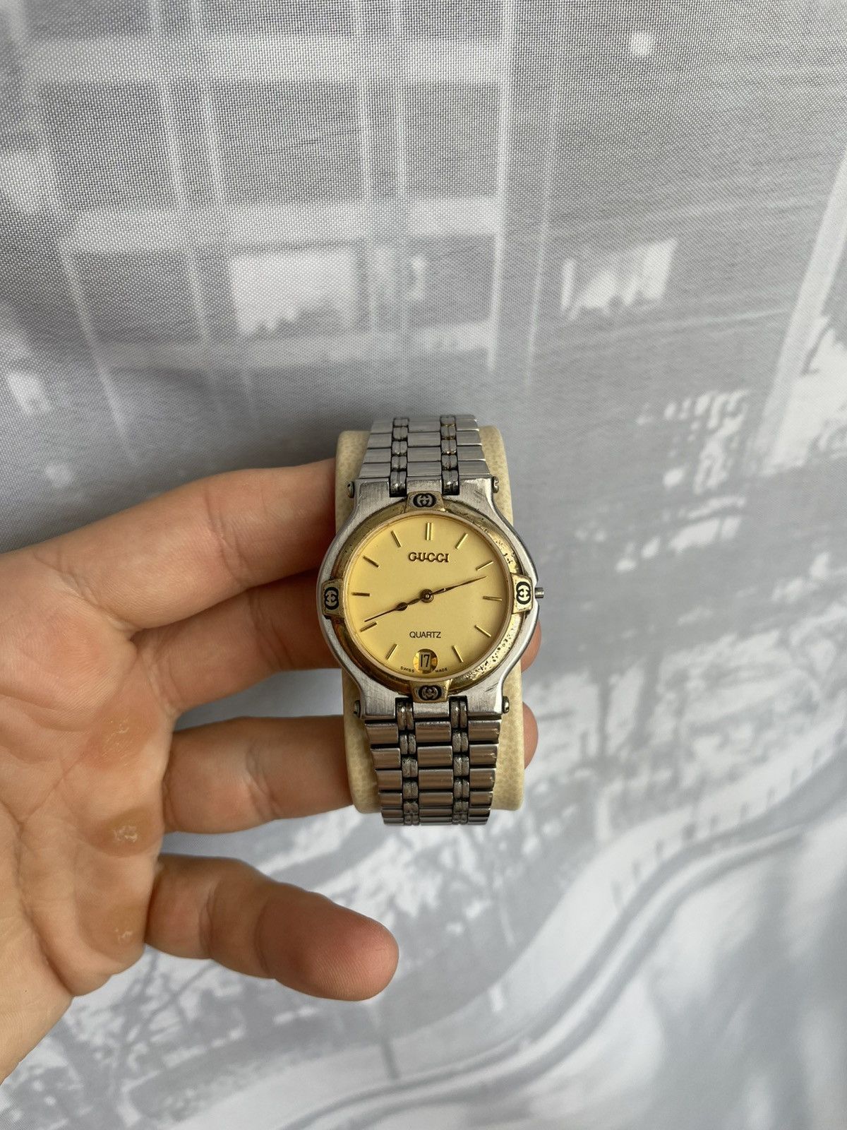 Gucci Gucci Watch 9000M Size ONE SIZE - 1 Thumbnail