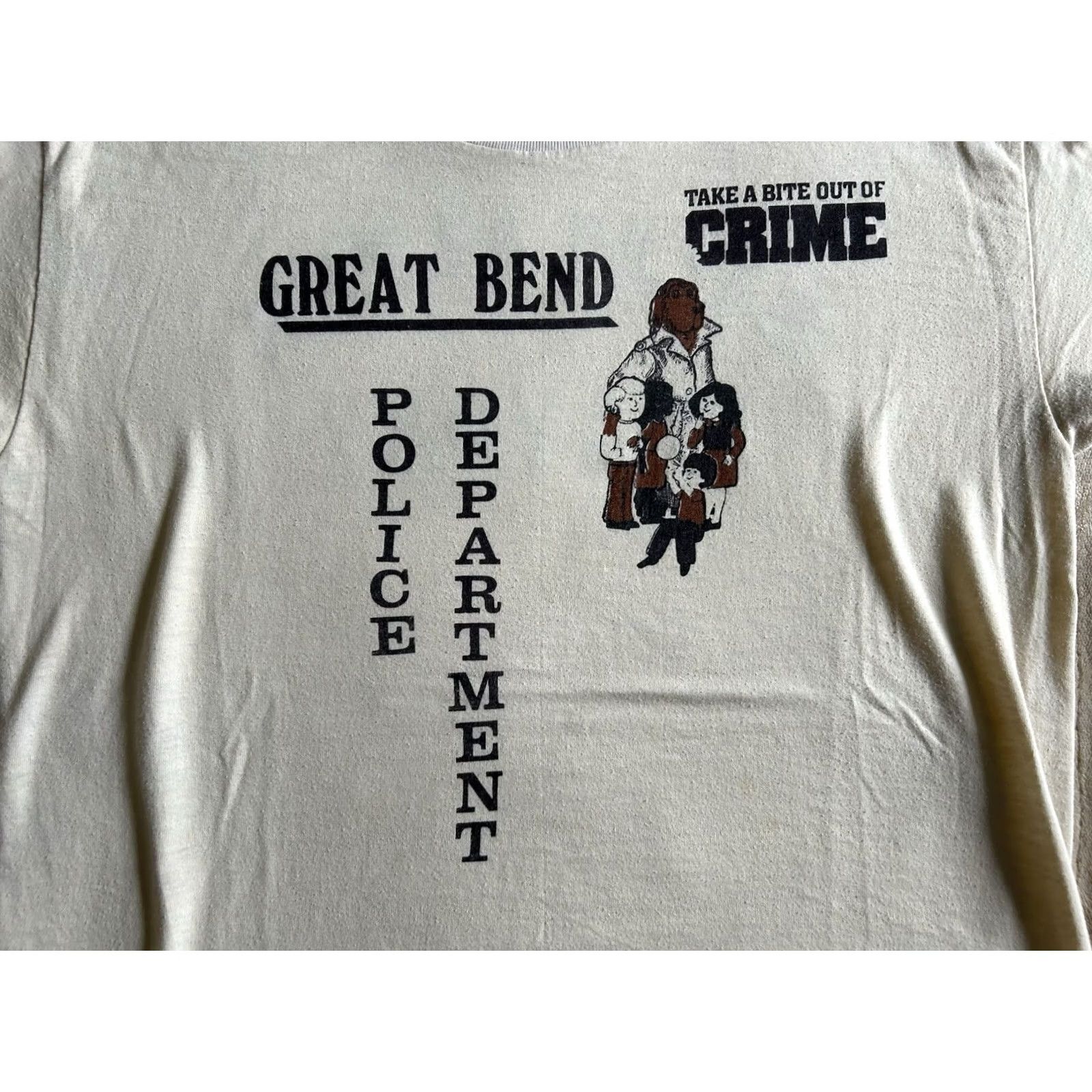 Hanes VINTAGE Scruff McGruff The Crime Dog T-Shirt Mens Medium White 70s Dog Hanes Shirt Mens Size US M / EU 48-50 / 2 - 3 Thumbnail