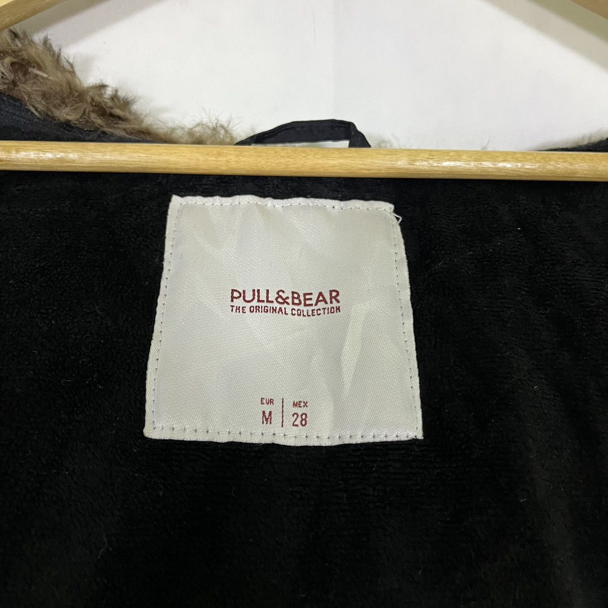 If Six Was Nine PULL AND BEAR FUR DOUBLE ZIPPER HOODED JACKET Size US M / EU 48-50 / 2 - 7 Thumbnail