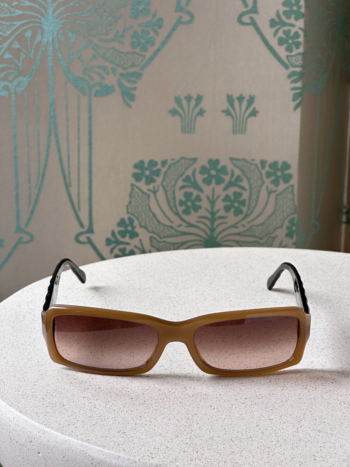 Chanel CHANEL CC Logo Black Beige Quilted Sunglasses 5125 Size ONE SIZE - 12 Thumbnail