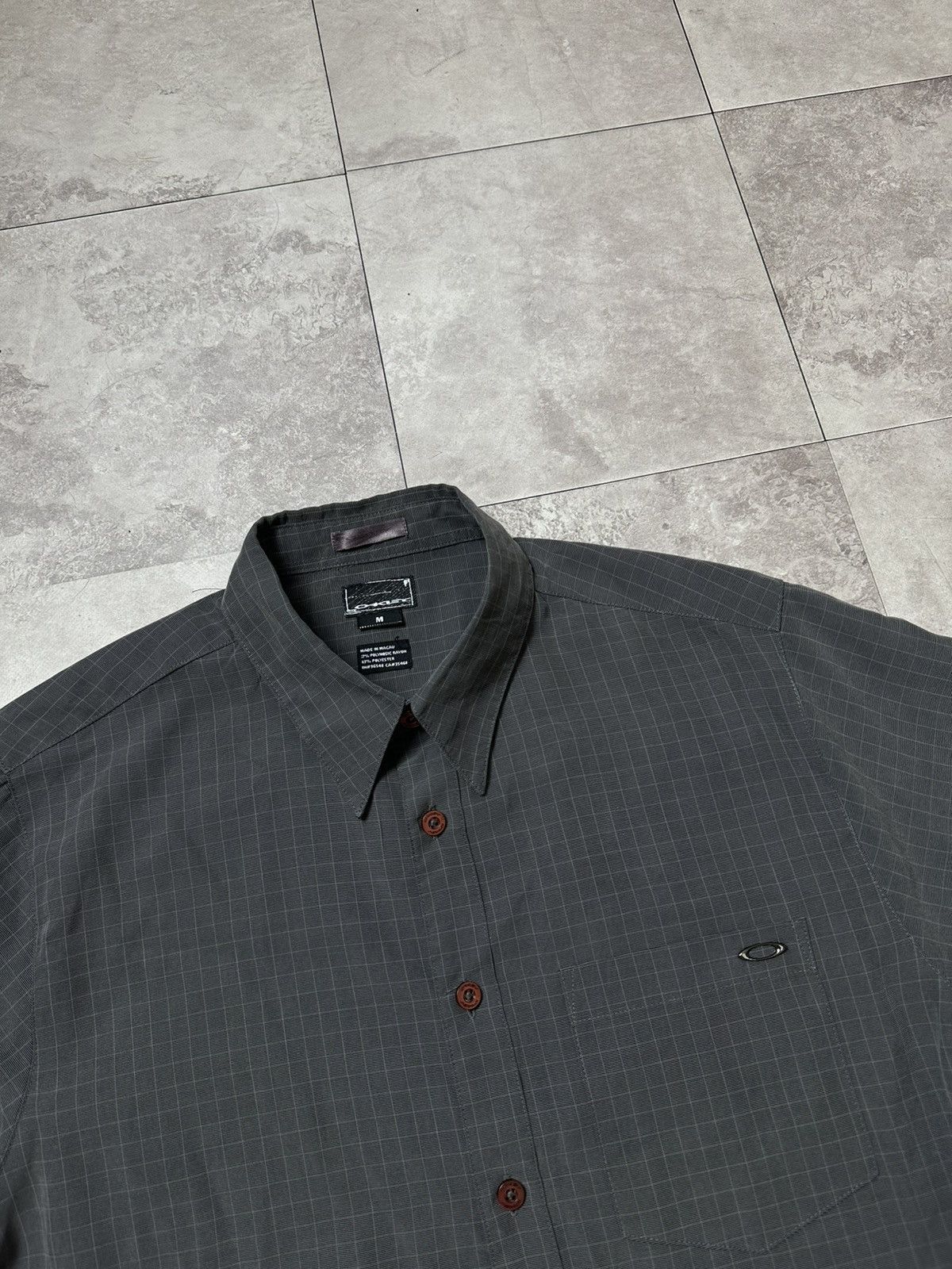 Oakley × Vintage Vintage Oakley Metal Logo Pockets Shirt Shirt Sleeve Sz M Size US M / EU 48-50 / 2 - 4 Thumbnail