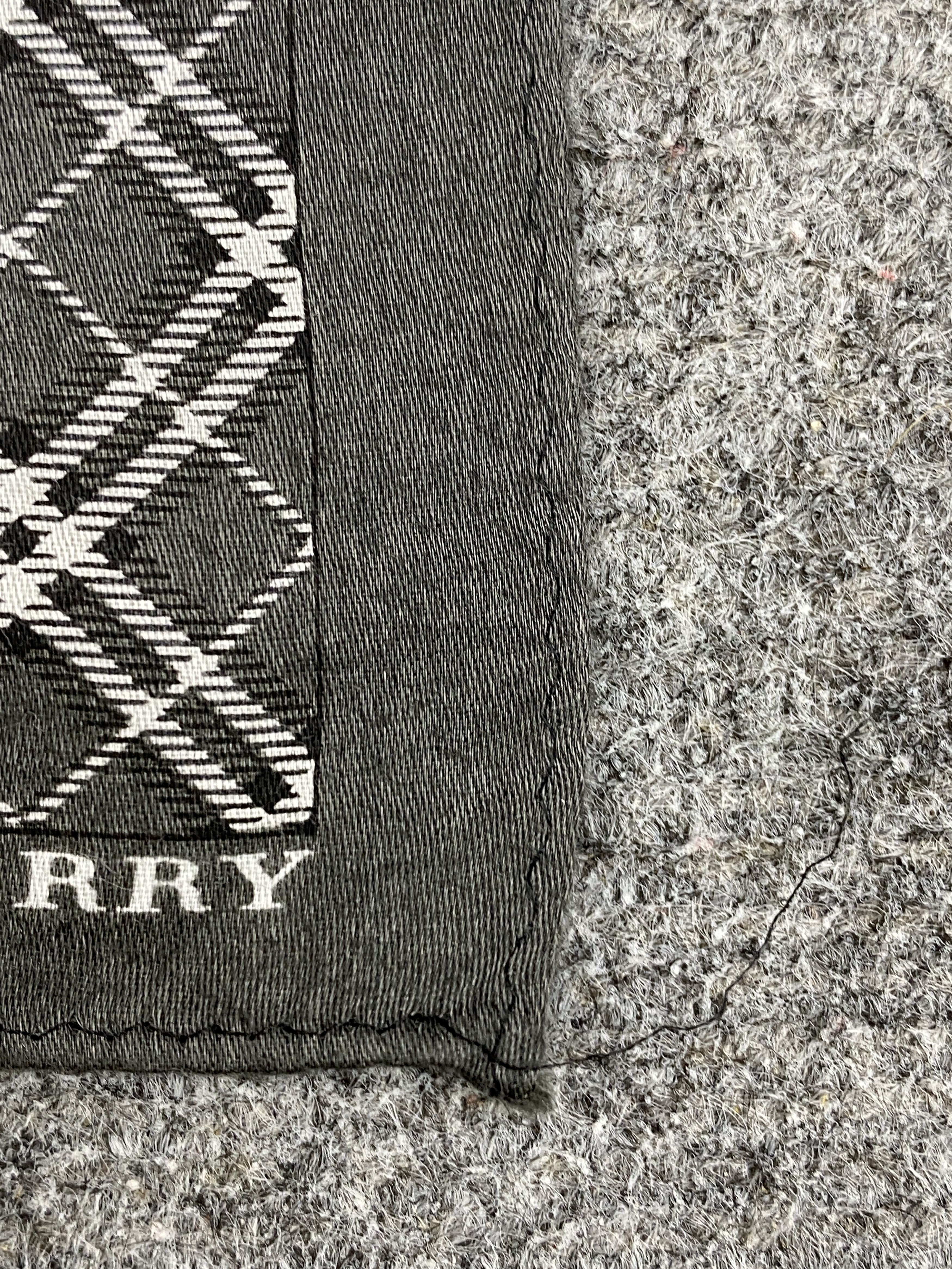 Burberry Burberry Handkerchief / Bandana / Neckerchief HKC0386 Size ONE SIZE - 6 Thumbnail