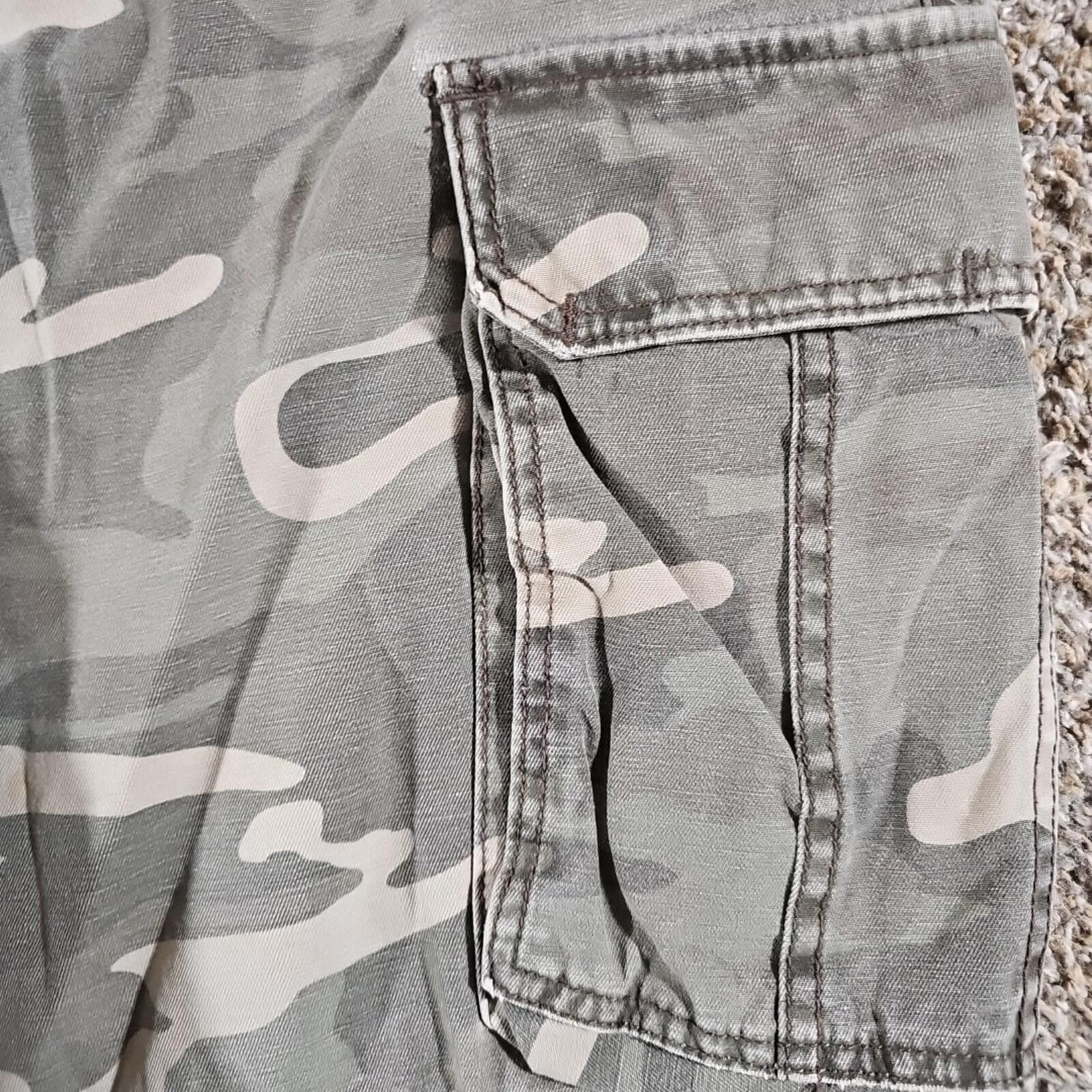 Faded Glory Faded Glory Camo Cargo Shorts Sz 42 Size US 42 / EU 58 - 2 Thumbnail