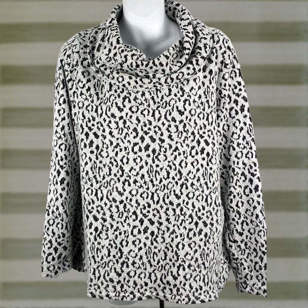 Croft & Barrow Croft Barrow Fuzzy Cowl Neck Sweater L Wht/Blk Leopard Sherpa Y2K Cozy Cottage Knit Pullover Women Leopard 90s Vintage style Size L / US 10 / IT 46 - 1 Thumbnail
