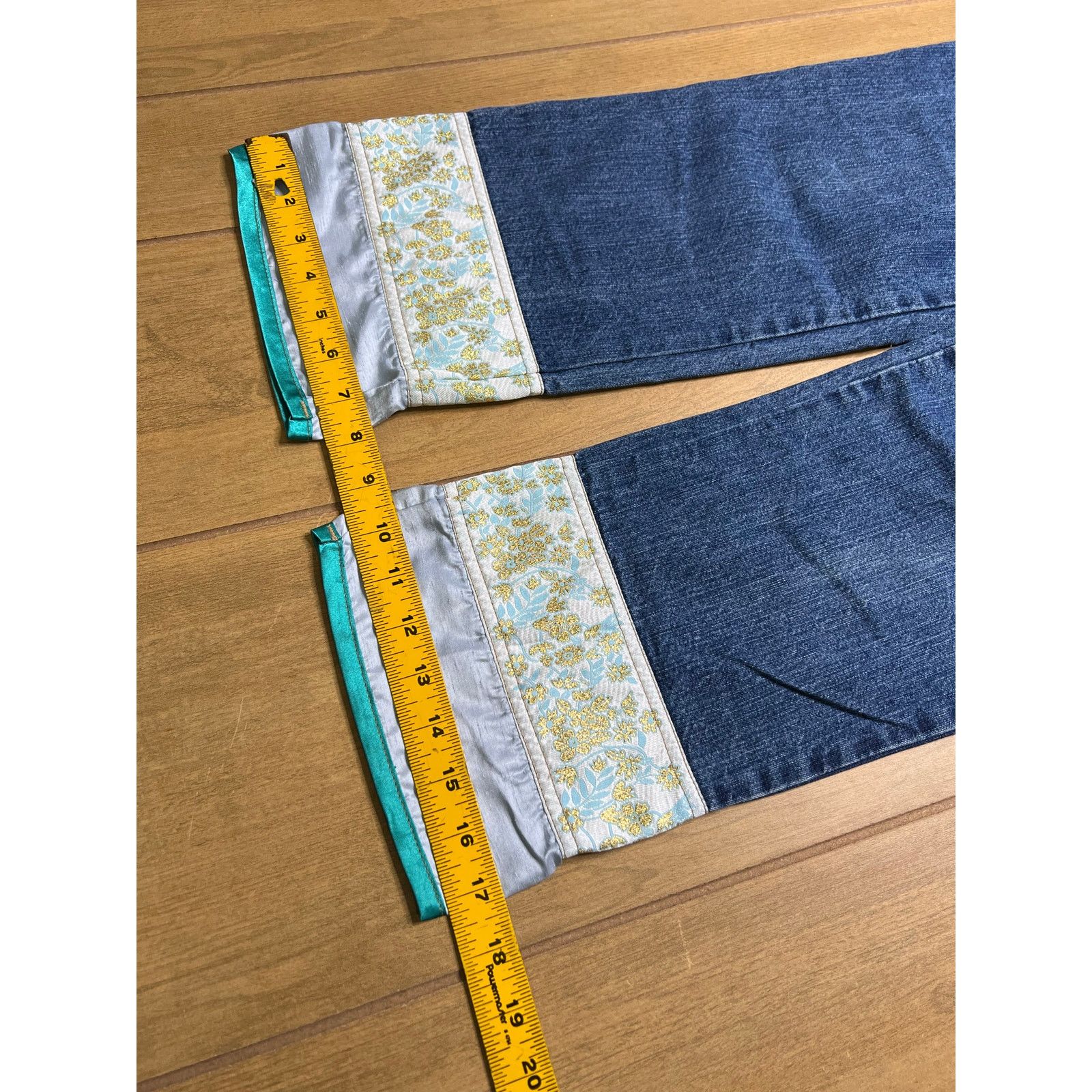 Vintage Jalate Jeans Womens 9/10 Sz 30x26 Blue Denim Floral Cuff Size 30" / US 8 / IT 44 - 9 Thumbnail