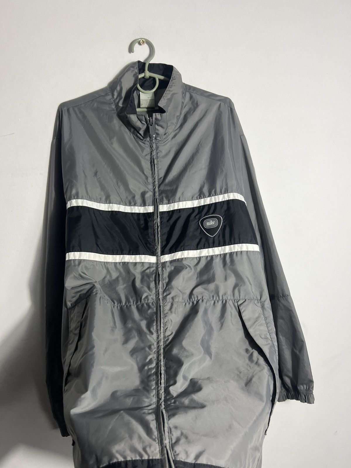Nike Vintage Nike Track Jacket Nylon 2000s Y2K Swoosh Logo Drill Size US L / EU 52-54 / 3 - 2 Thumbnail
