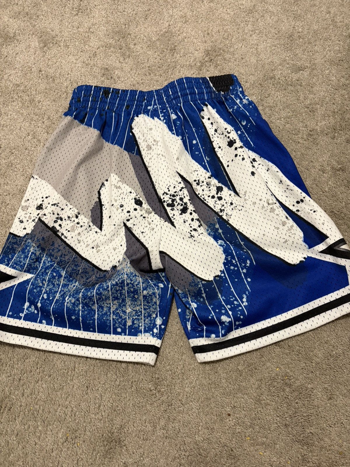 Mitchell & Ness Mitchell & Ness Magic basketball shorts size men M Size US 32 / EU 48 - 2 Thumbnail
