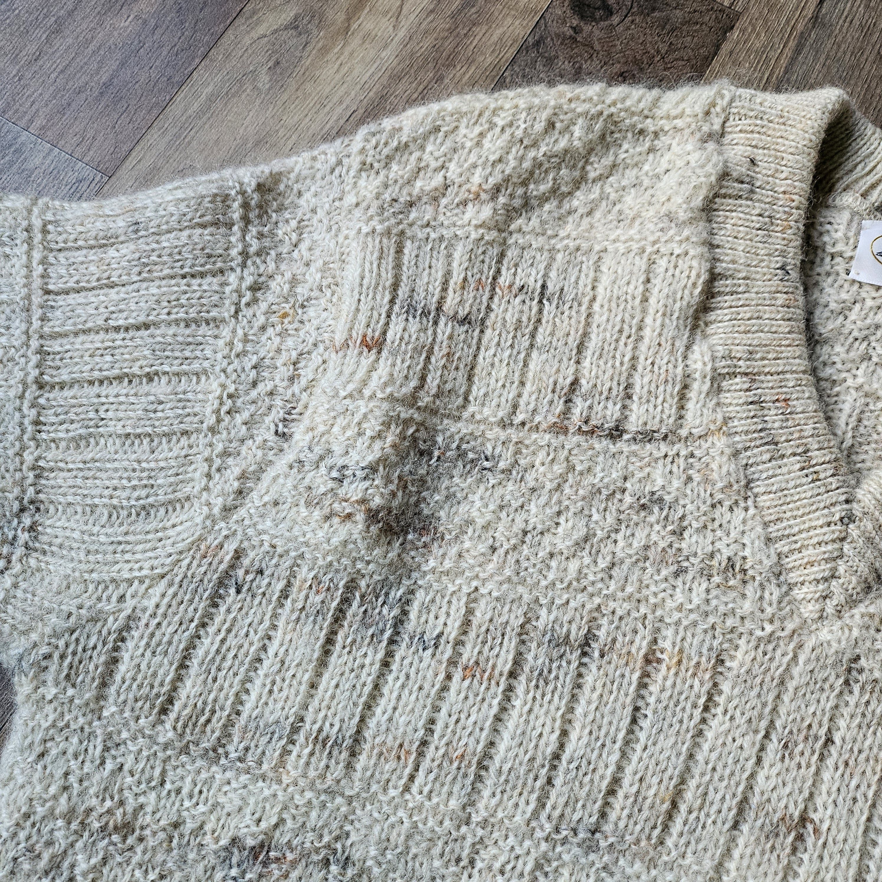 Vintage Vintage '70s/'80s The Knitting Mill 100% Wool V-Neck Sweater Size US L / EU 52-54 / 3 - 7 Thumbnail