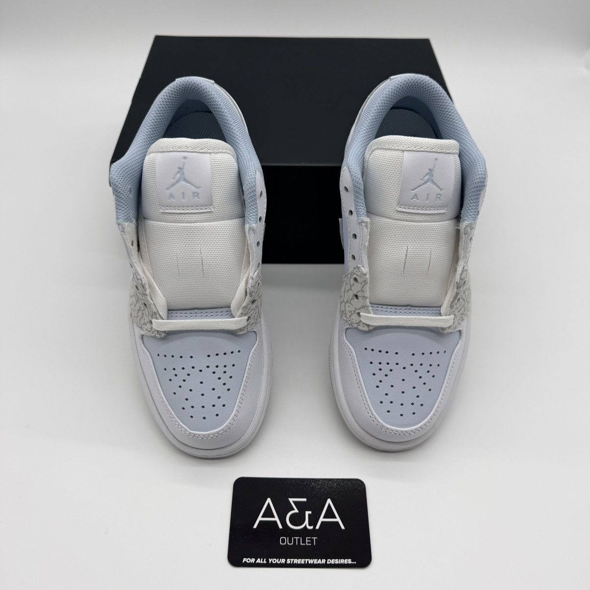 Jordan Brand Jordan 1 Low SE Blue Tint Elephant Tint US 4 Brand New Size US 4 / IT 34 - 3 Thumbnail